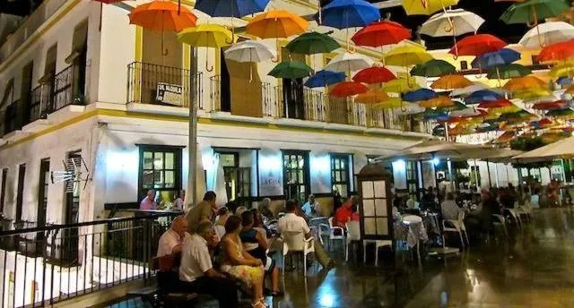 Restaurant/places to eat in Hotel La Casa