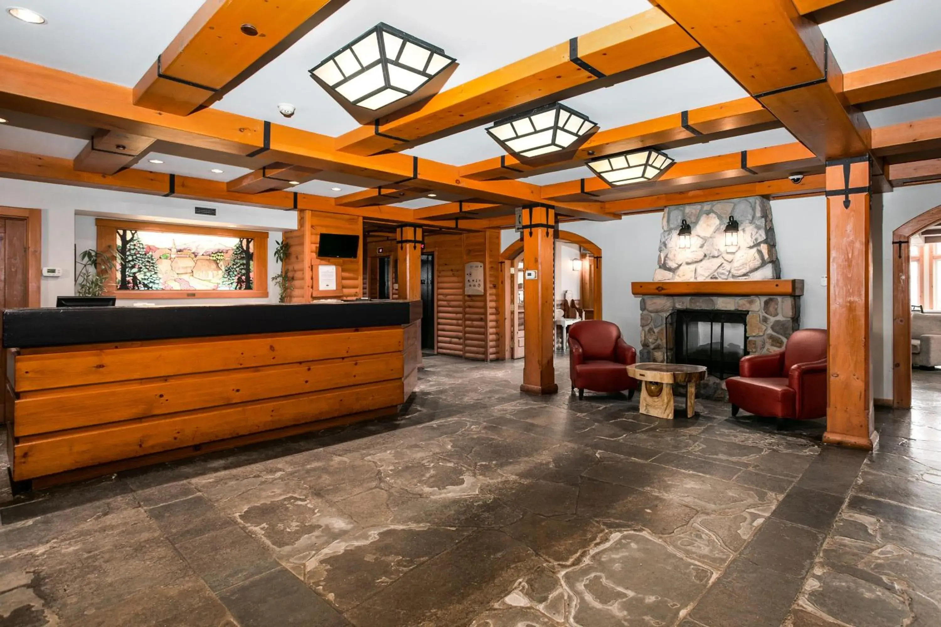 Lobby or reception in Lodge de la Montagne Lobby or reception in Lodge de la Montagne