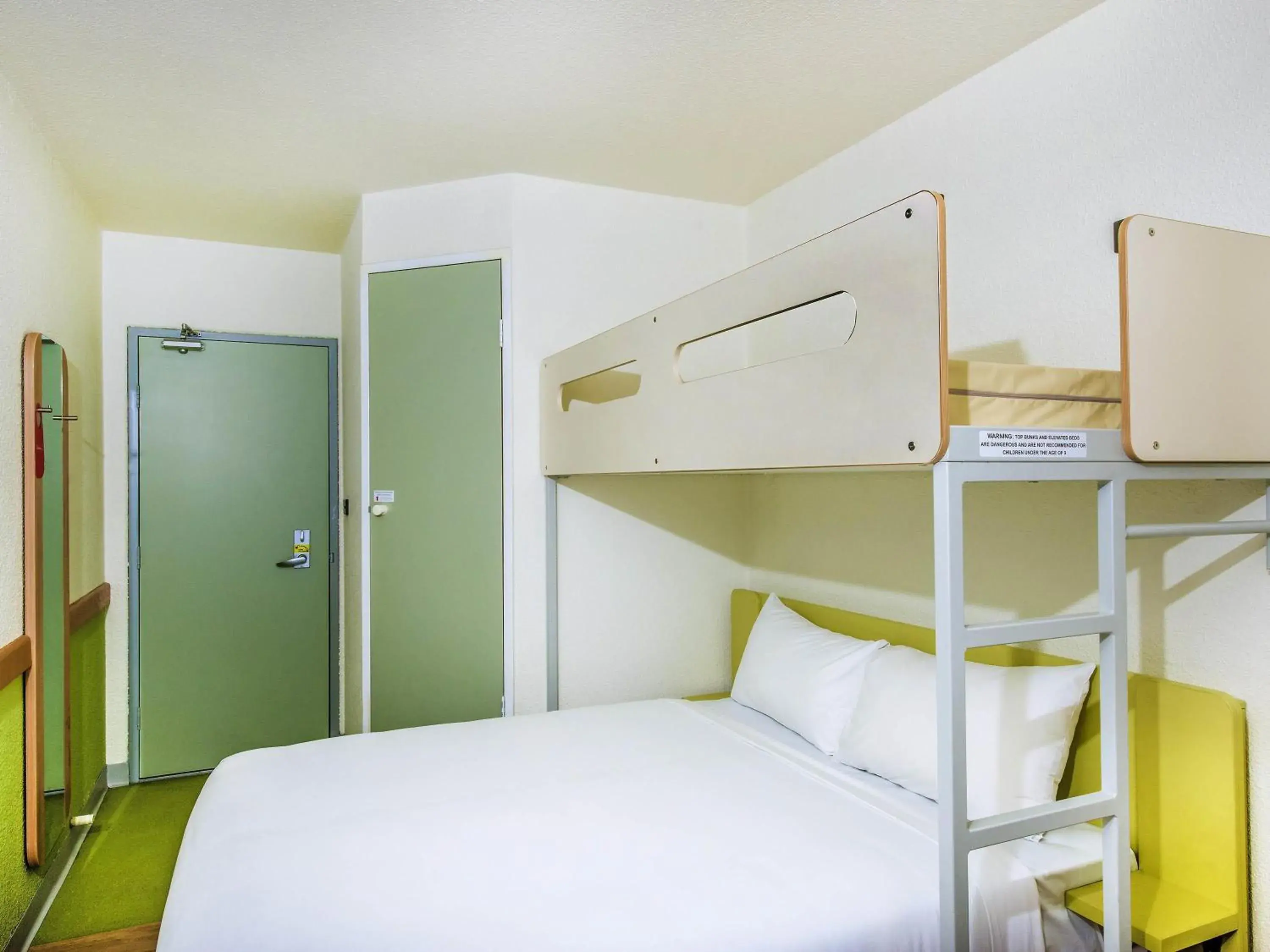 Bedroom, Bed in ibis Budget - Fawkner Bedroom, Bed in ibis Budget - Fawkner