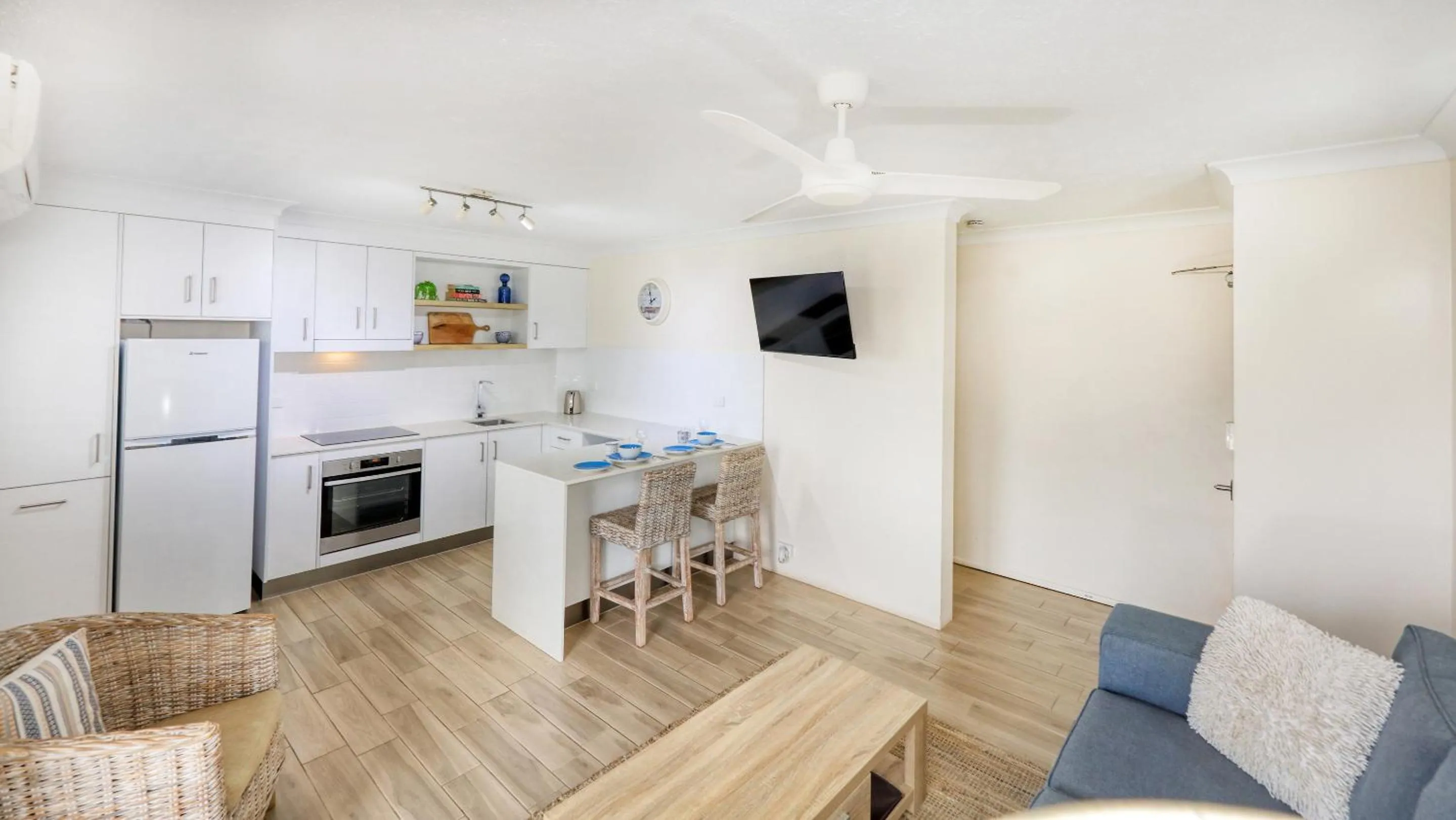 TV and multimedia in L'Amor Holiday Apartments