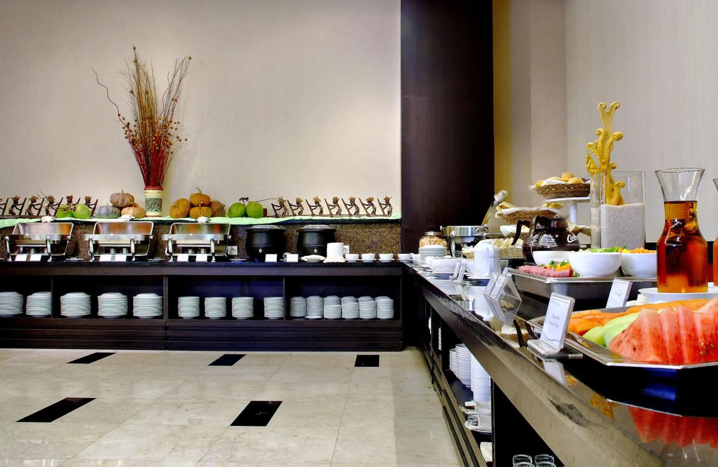 Restaurant/places to eat in Aston Jayapura Hotel and Convention Center