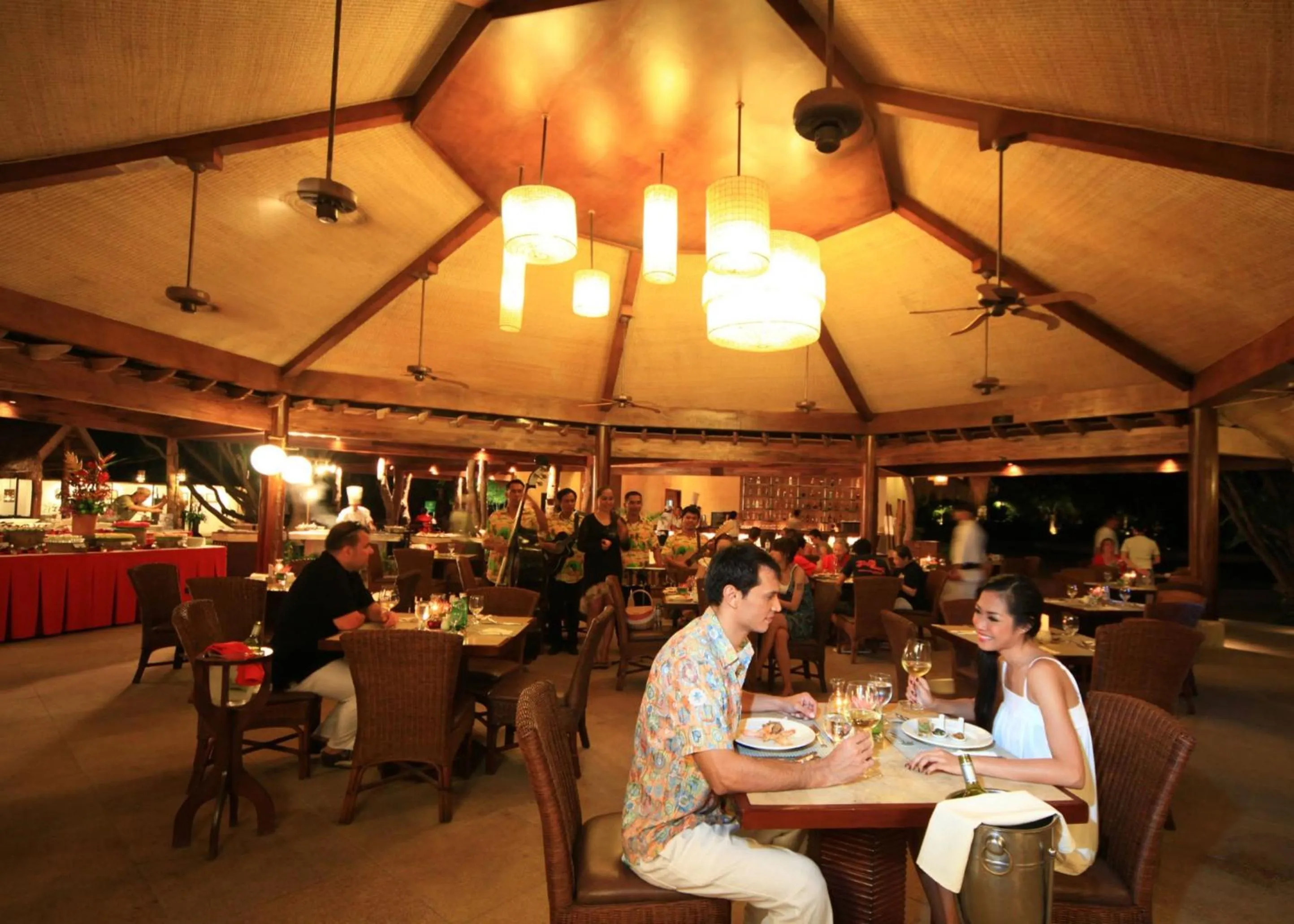Restaurant/places to eat in Bluewater Maribago Beach Resort