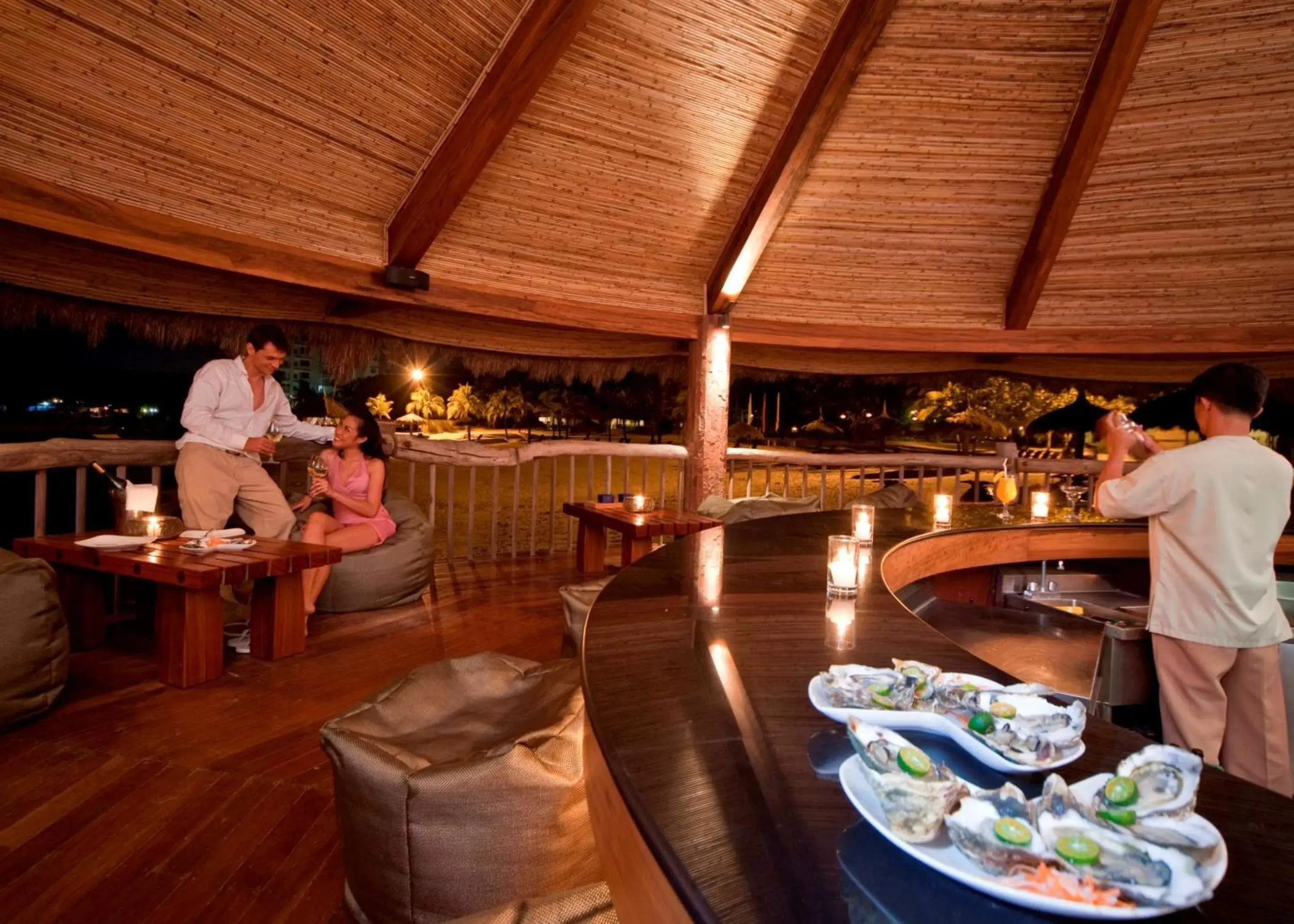 Restaurant/places to eat in Bluewater Maribago Beach Resort Restaurant/places to eat in Bluewater Maribago Beach Resort