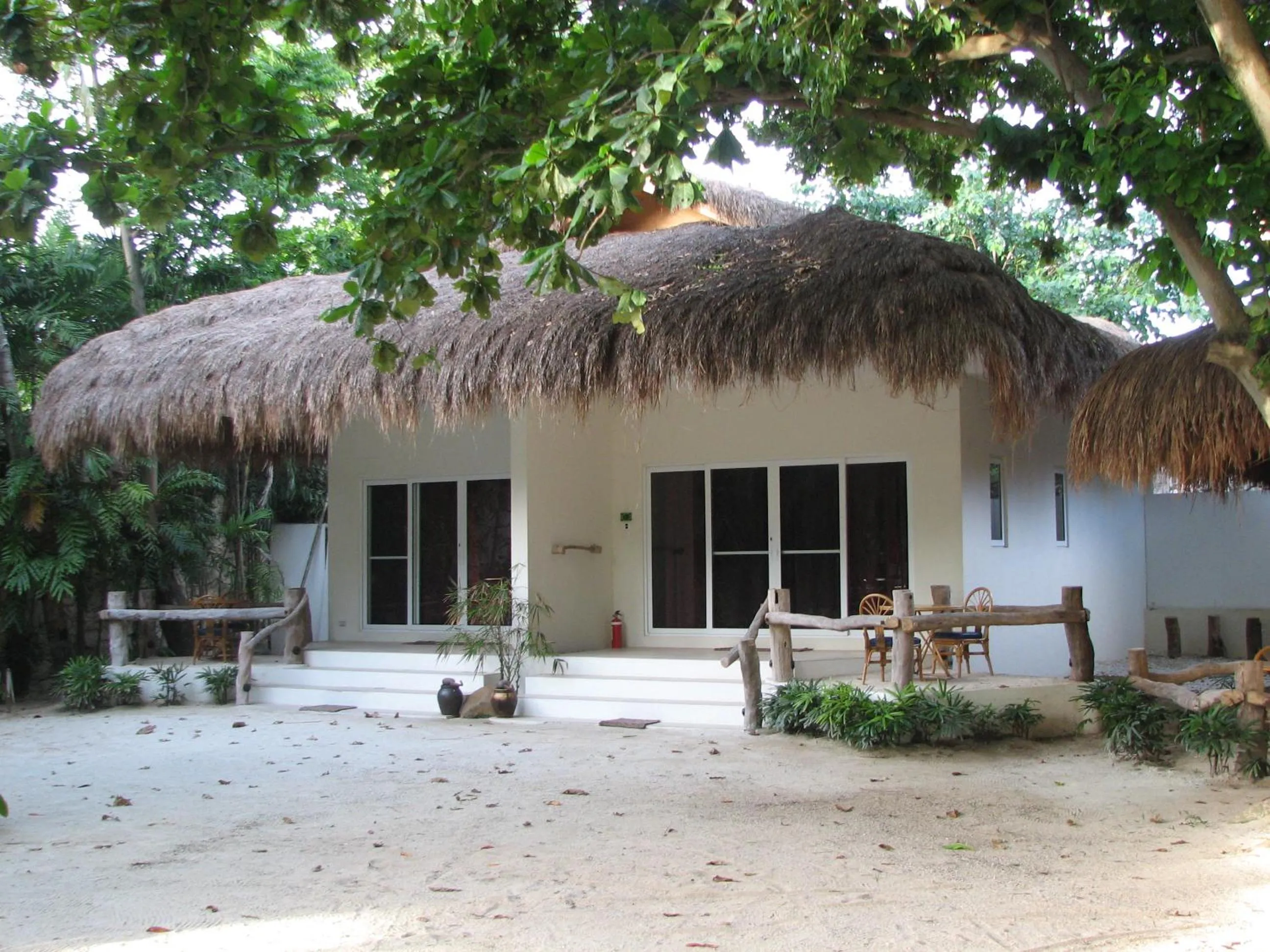 Facade/entrance in Bluewater Maribago Beach Resort