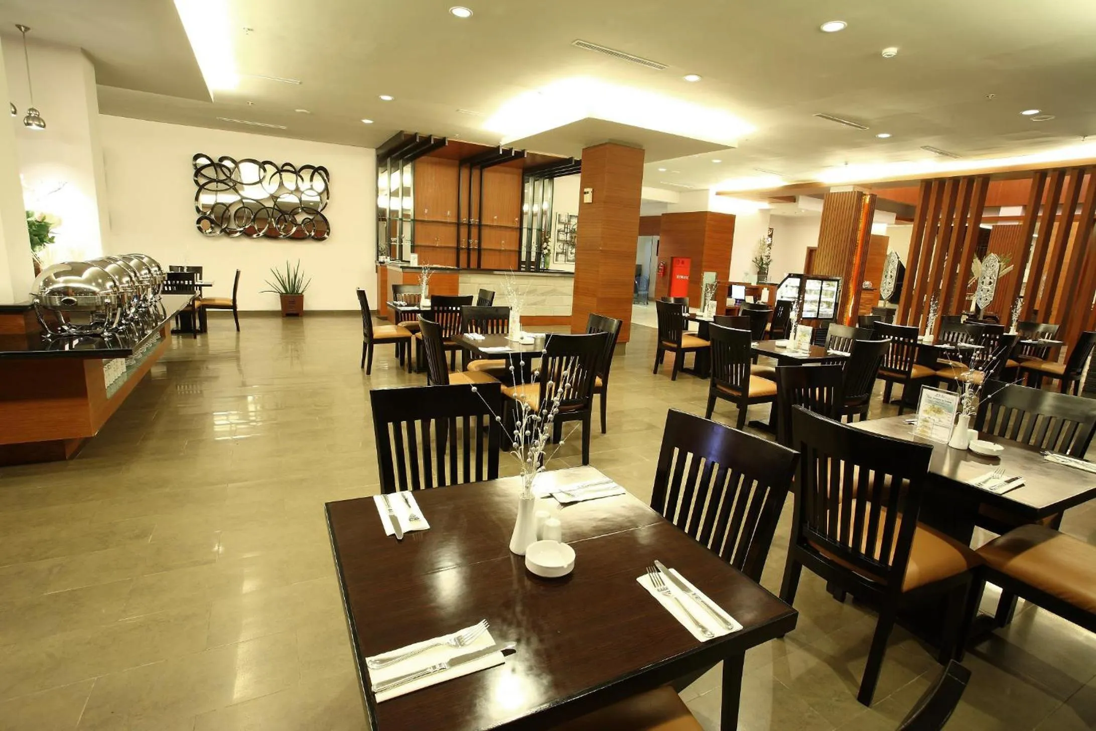 Restaurant/places to eat in Aston Tanjung City Hotel