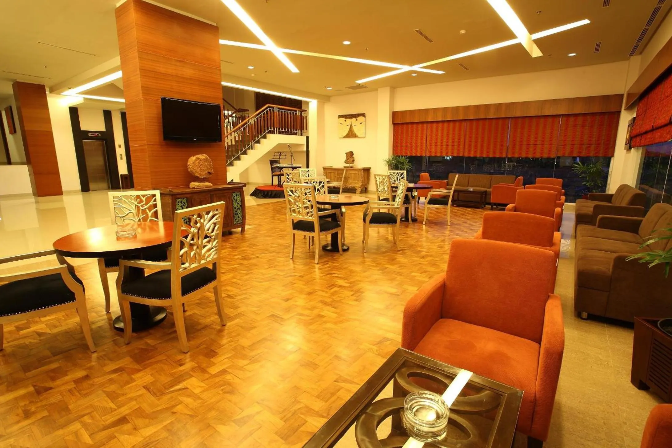 Lounge or bar in Aston Tanjung City Hotel