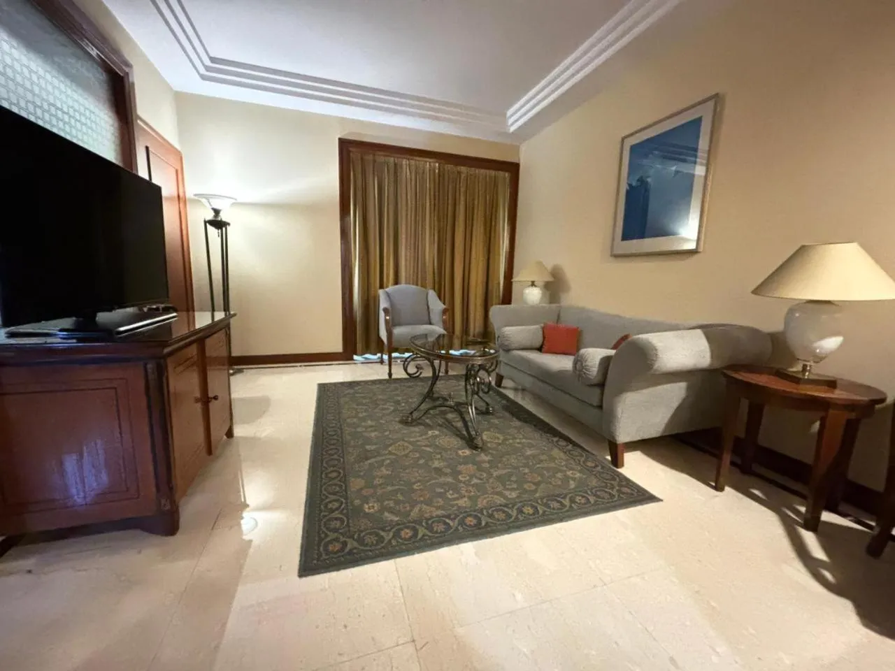 Living room in The Hans, New Delhi