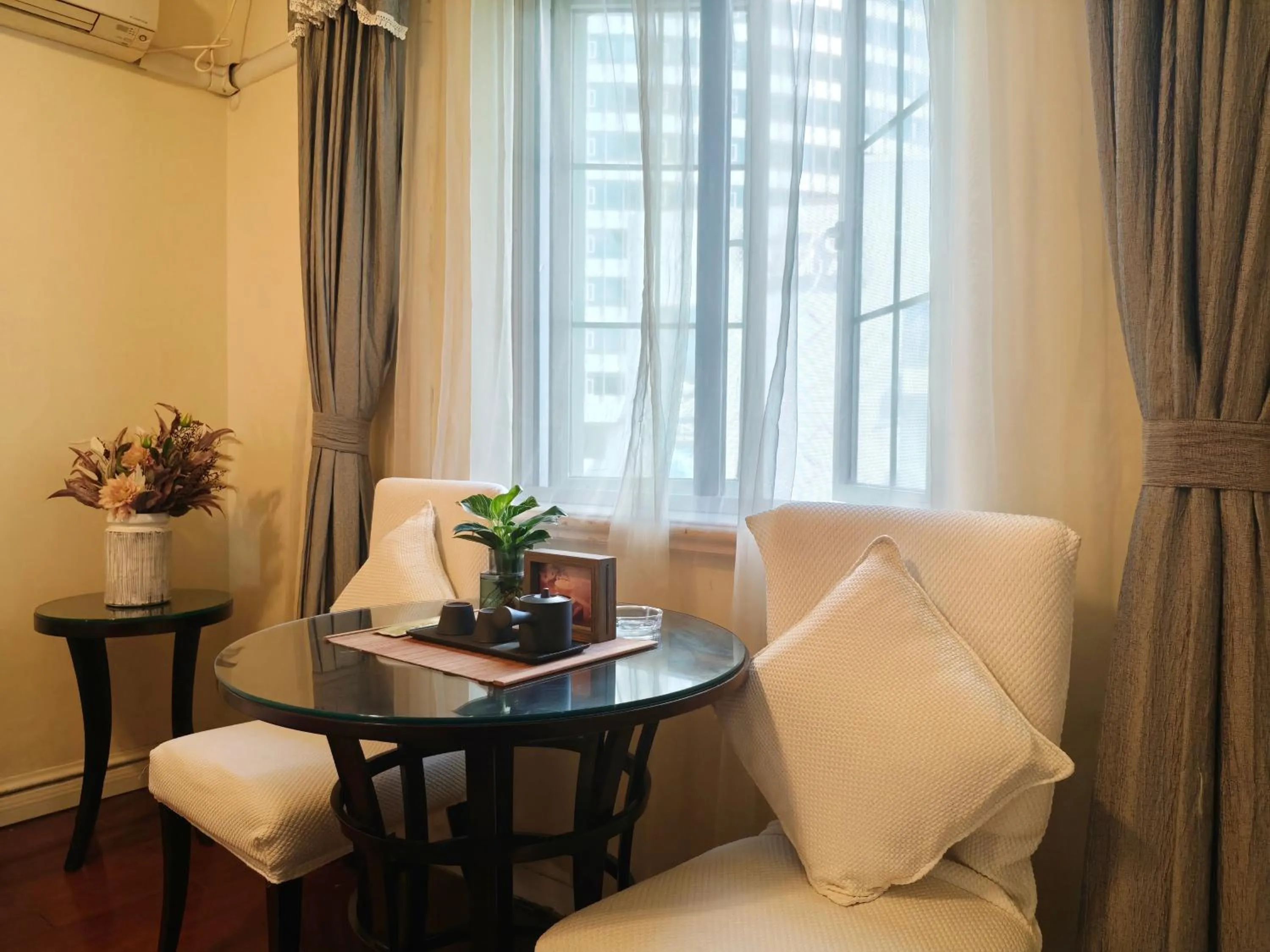 Ladoll Service Apartments