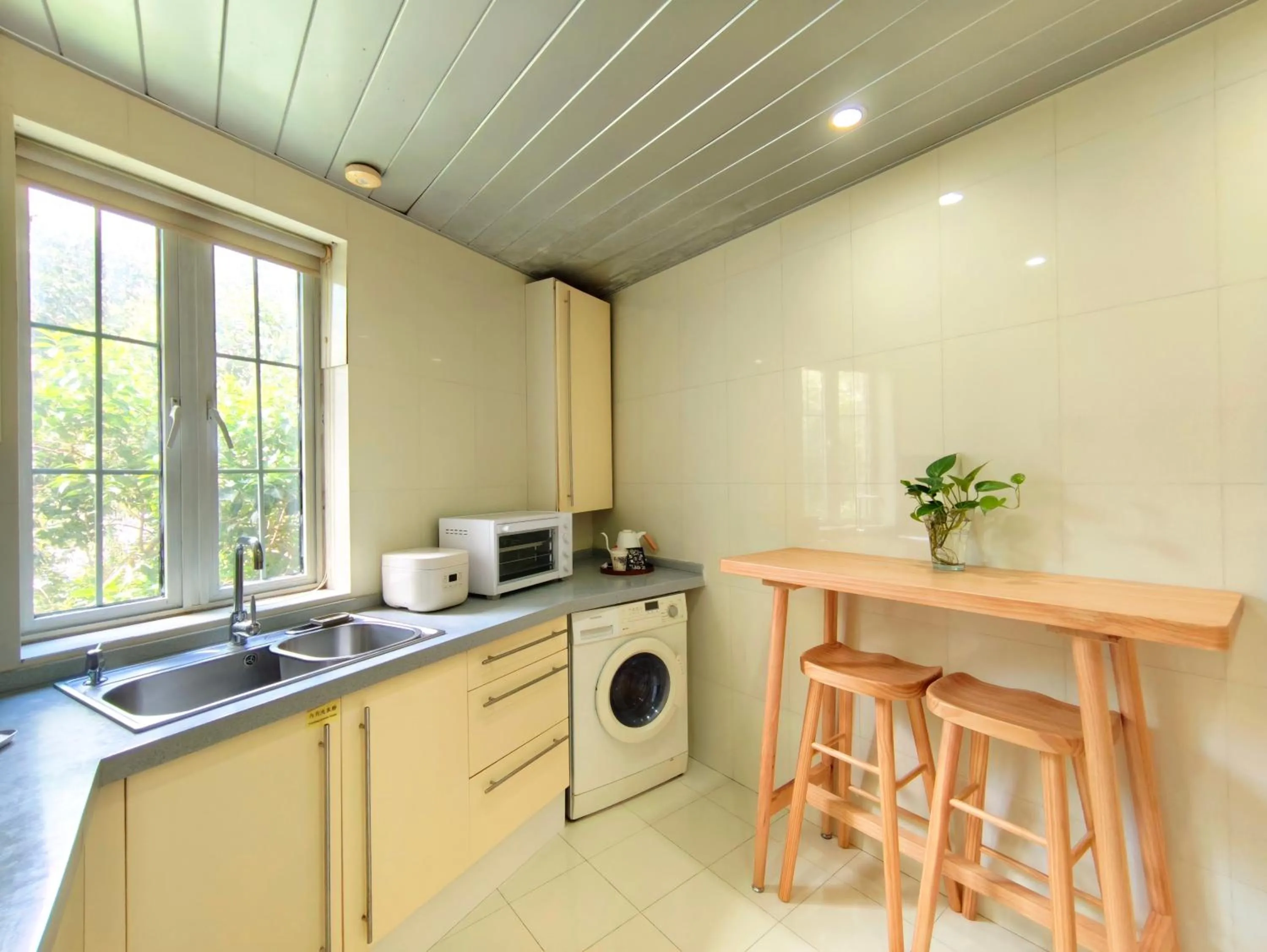 Ladoll Service Apartments