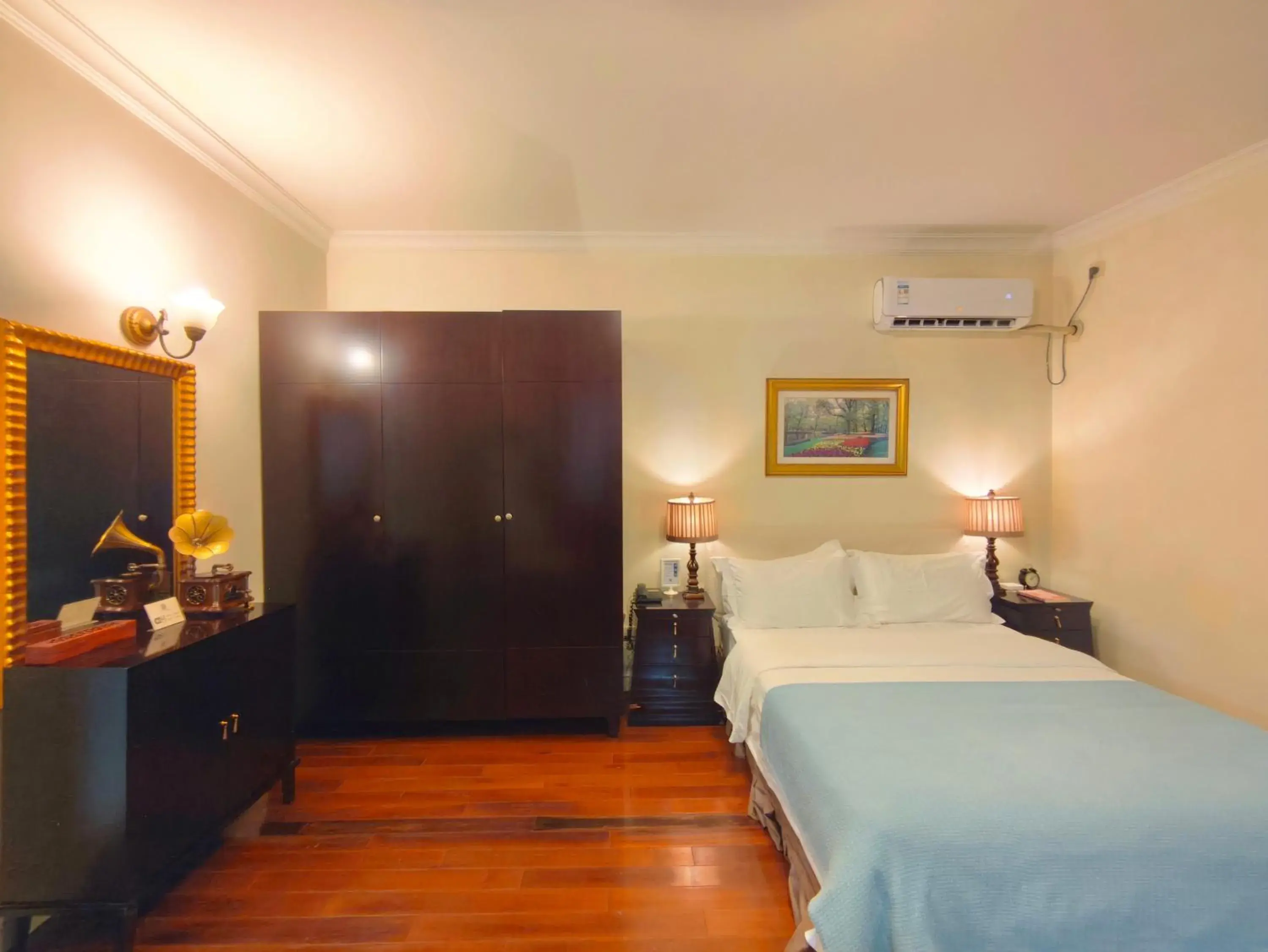 Bed in Ladoll Service Apartments Bed in Ladoll Service Apartments