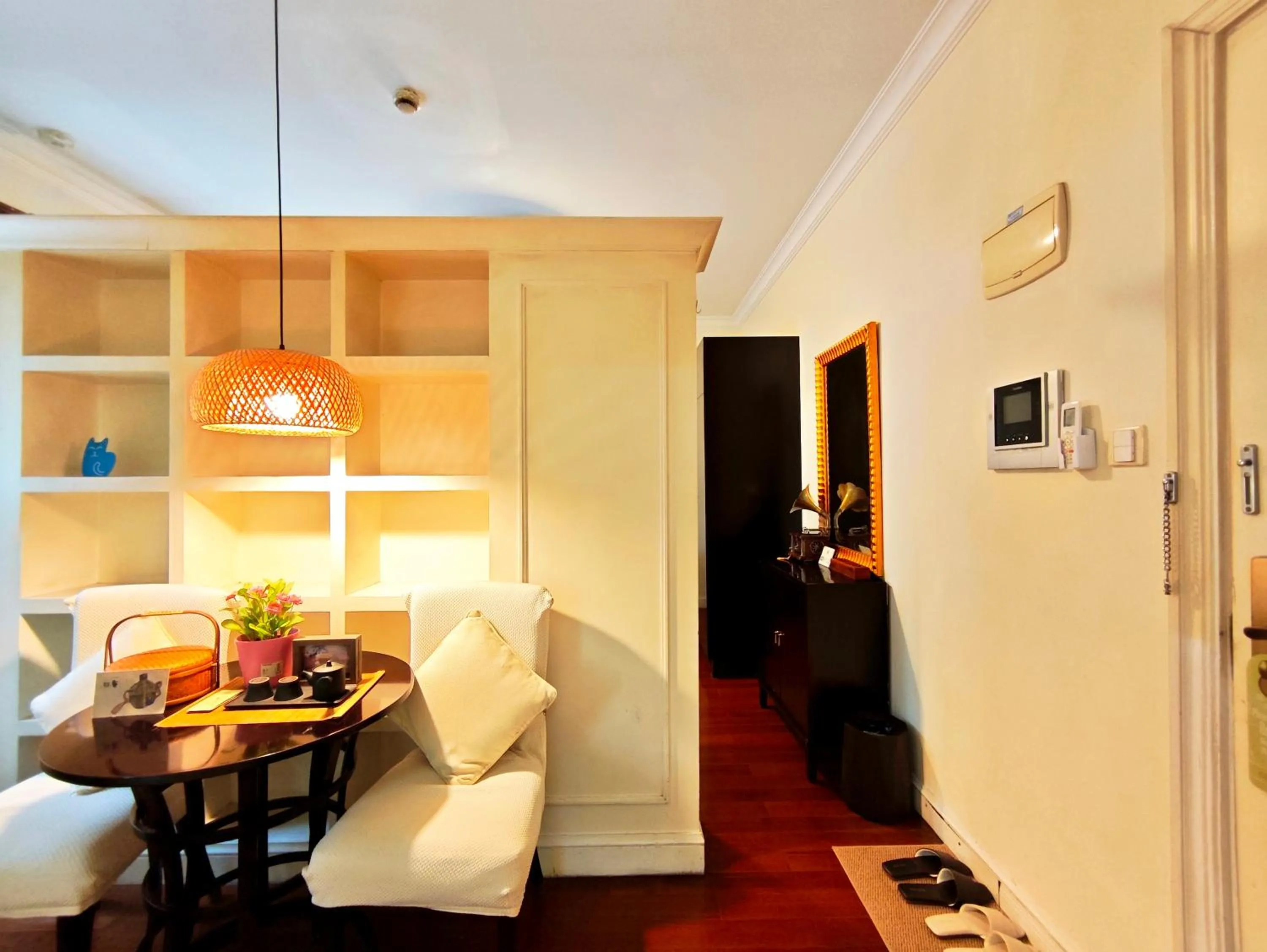 Ladoll Service Apartments