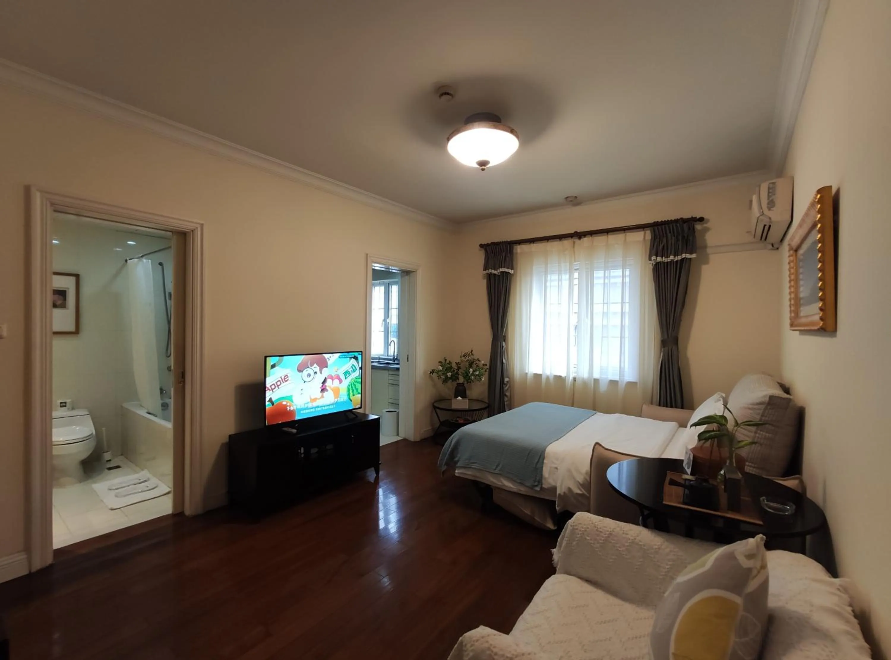 Bed in Ladoll Service Apartments