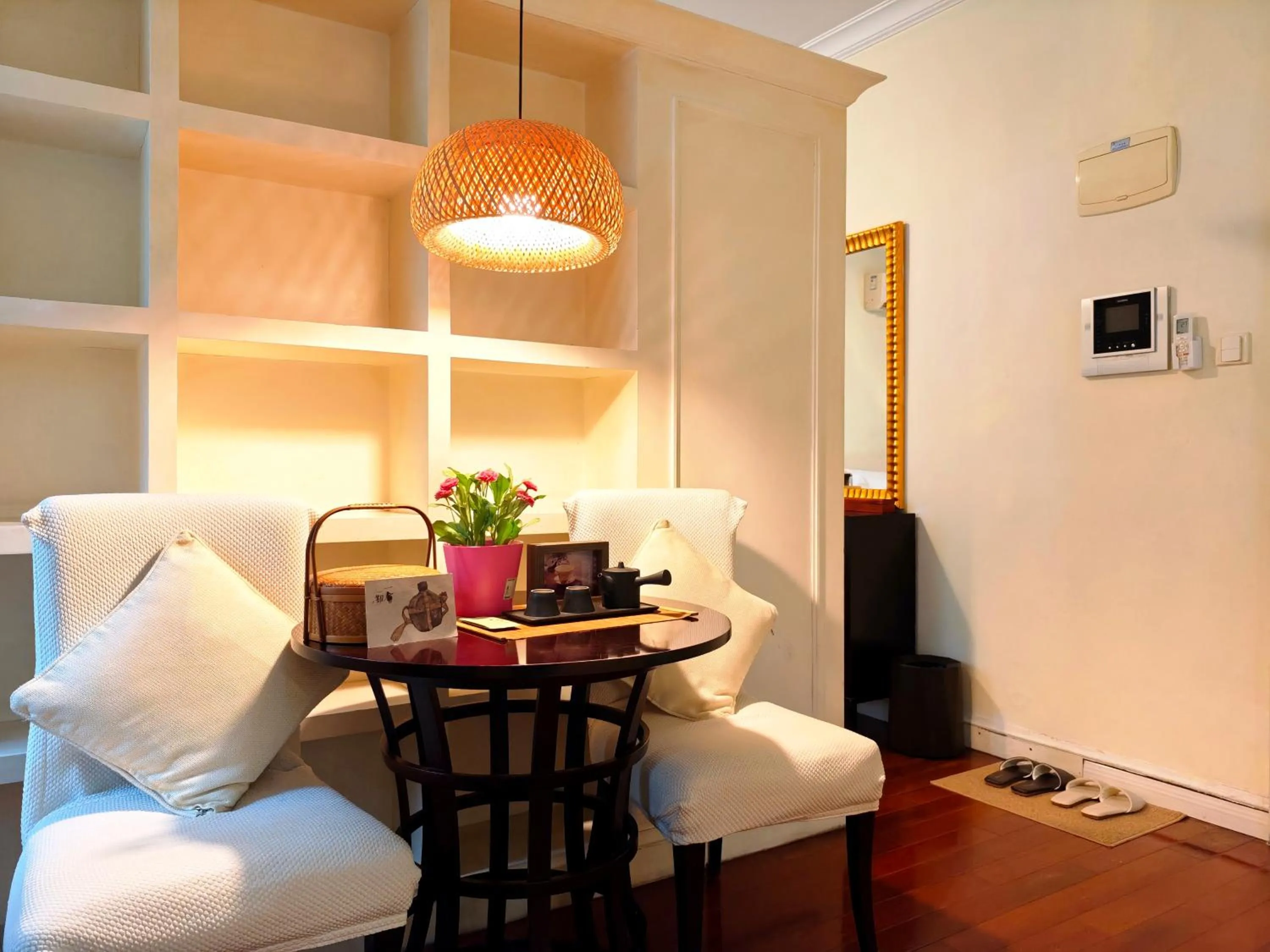 Ladoll Service Apartments