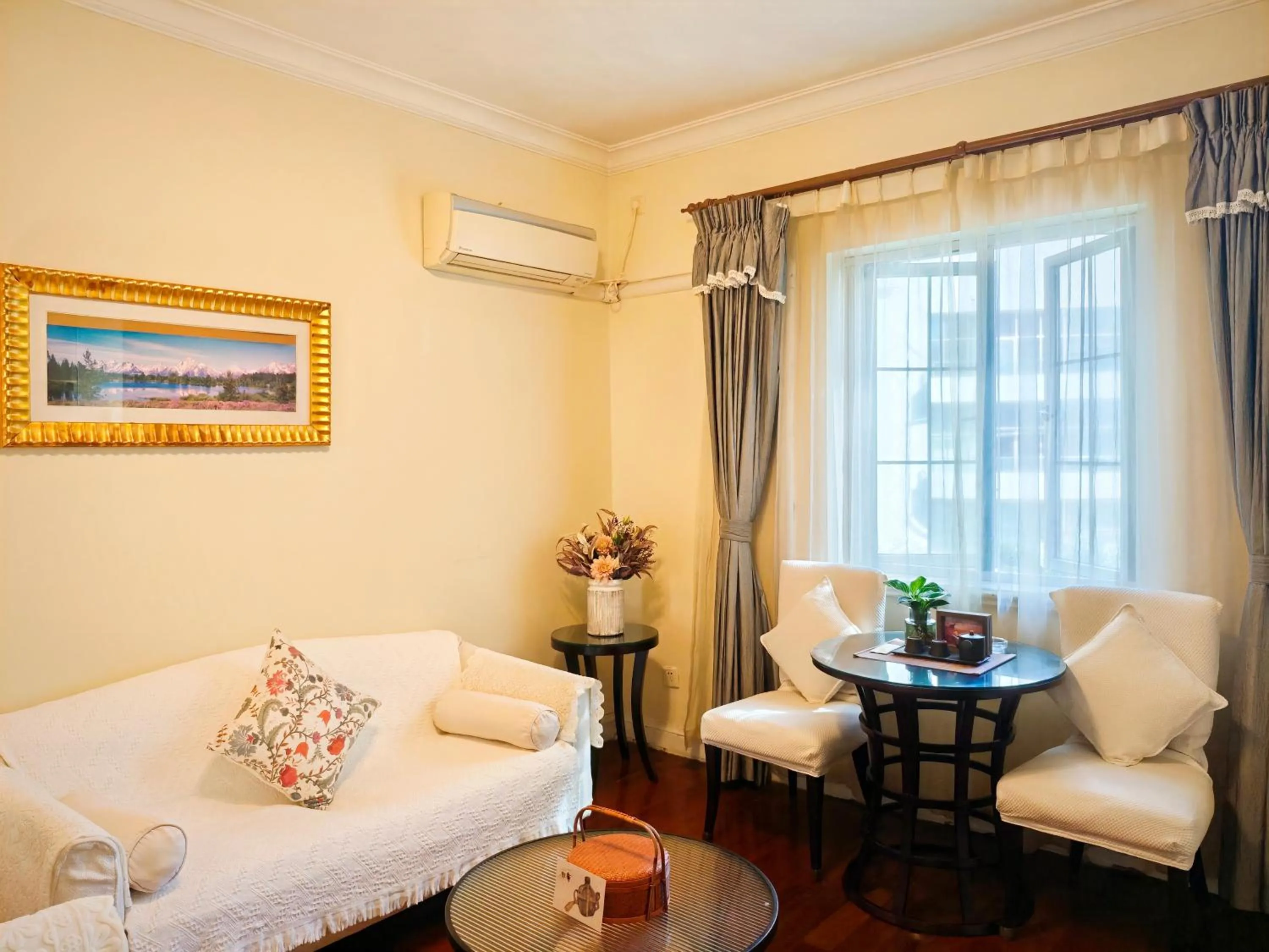 Ladoll Service Apartments