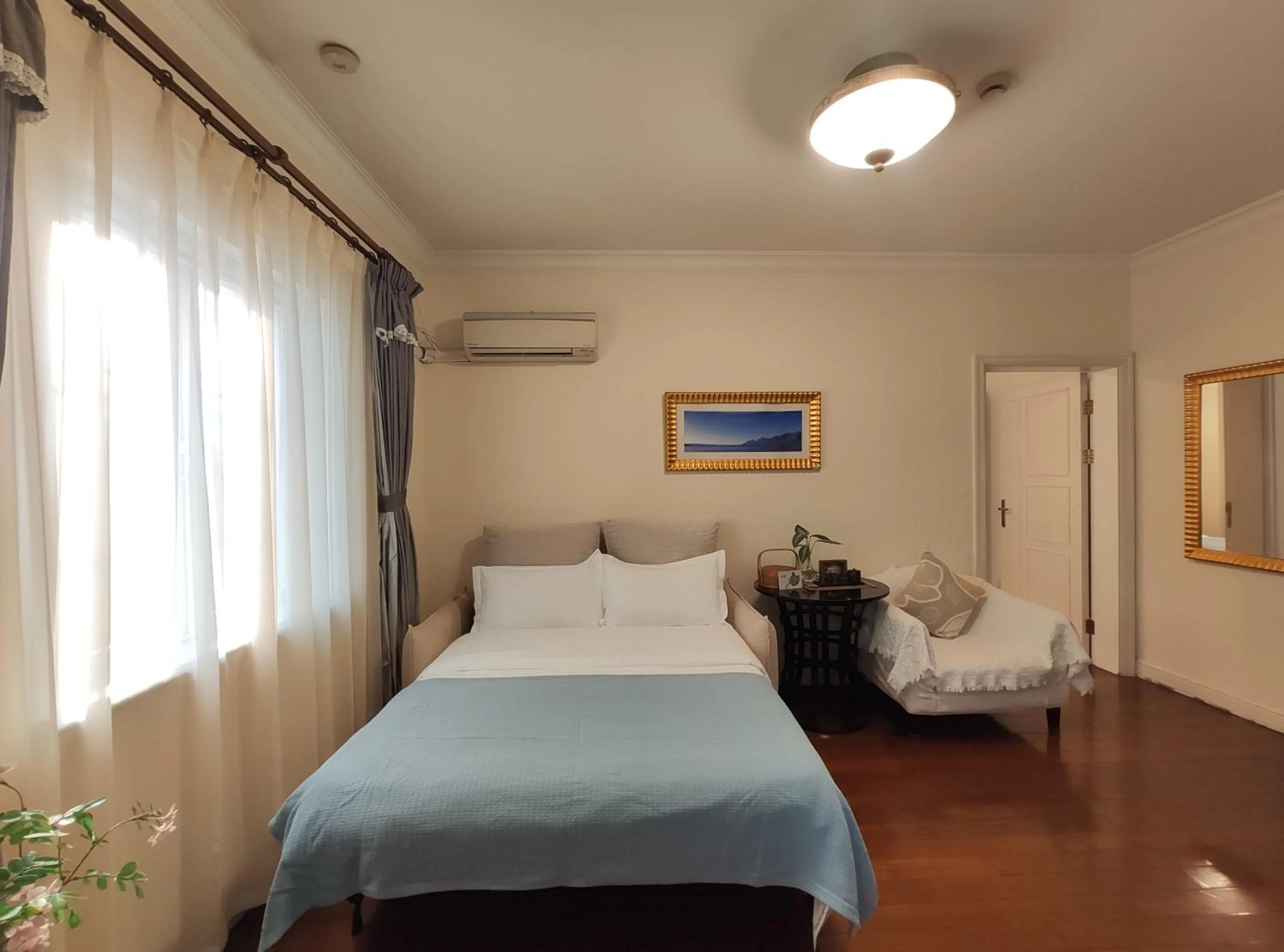 Bed in Ladoll Service Apartments