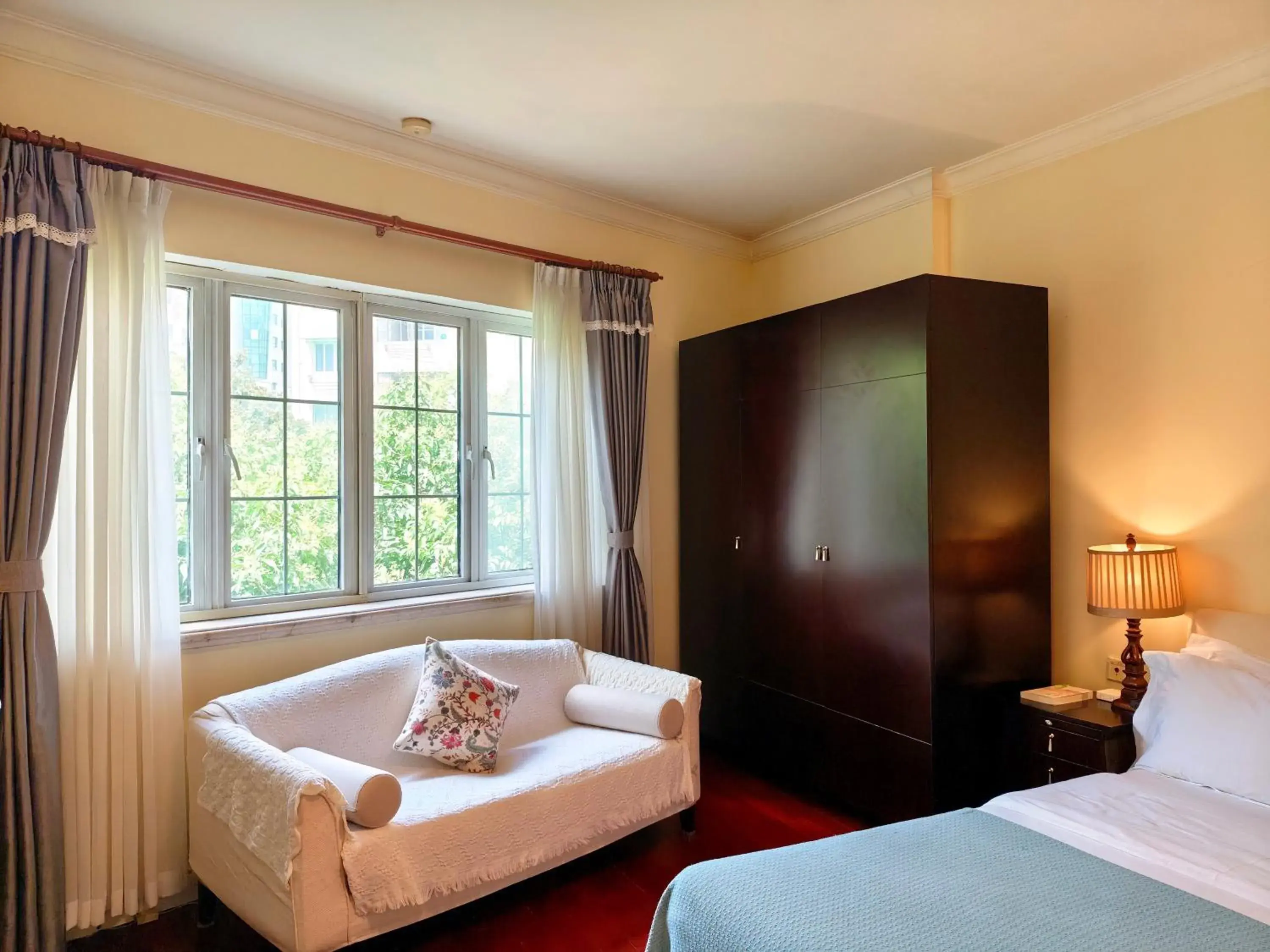 Bed in Ladoll Service Apartments Bed in Ladoll Service Apartments