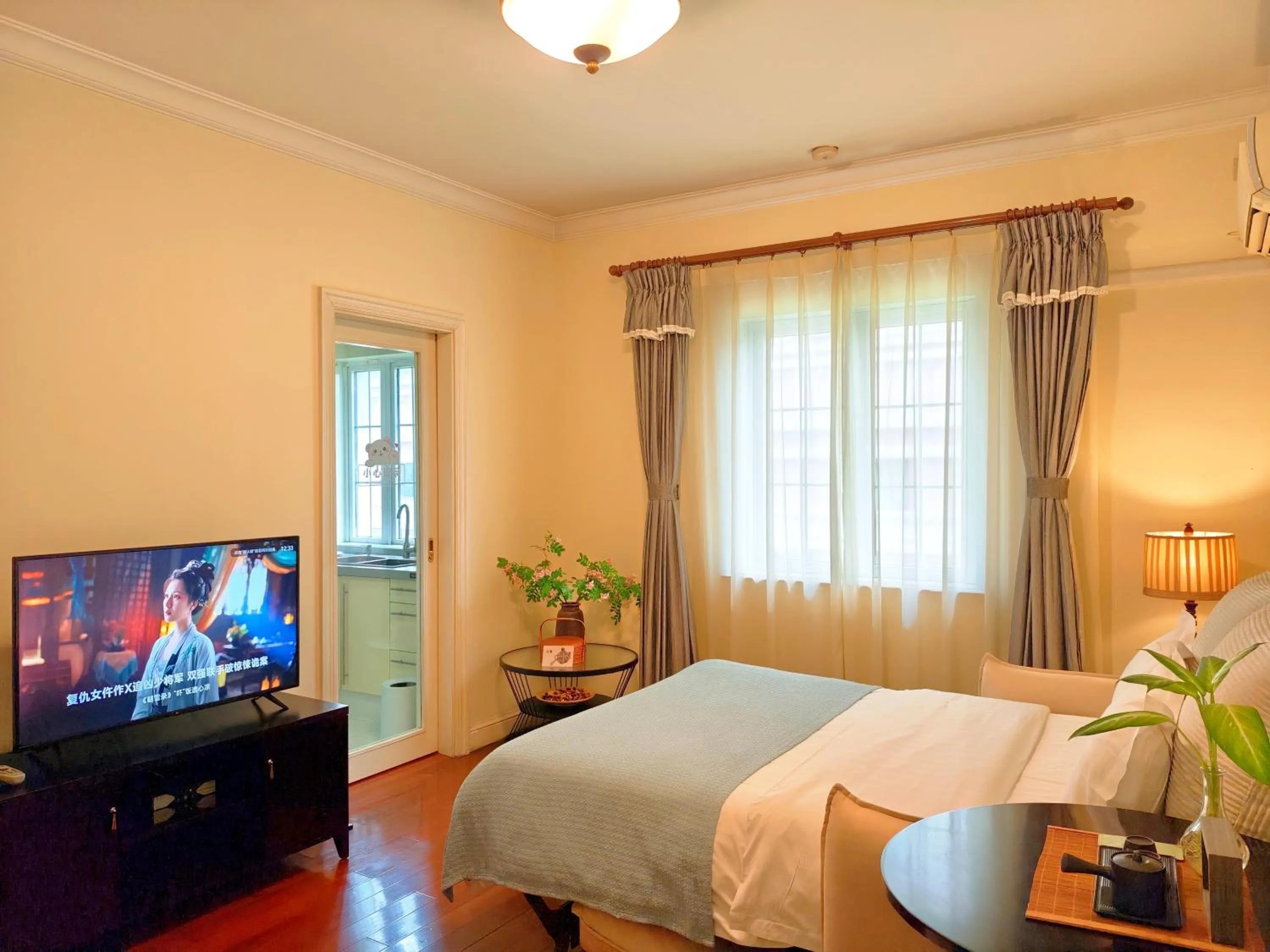 Bed in Ladoll Service Apartments