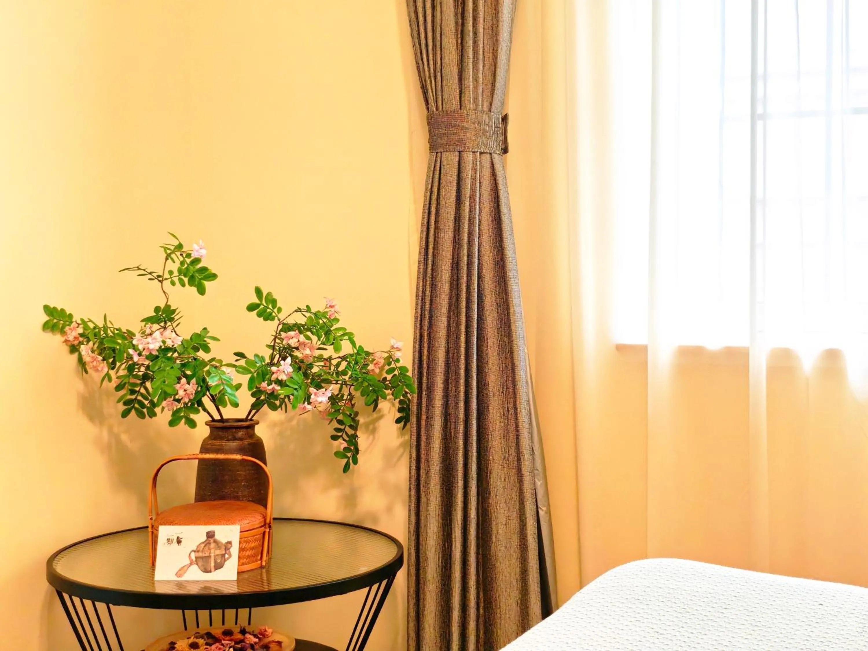 Bed in Ladoll Service Apartments