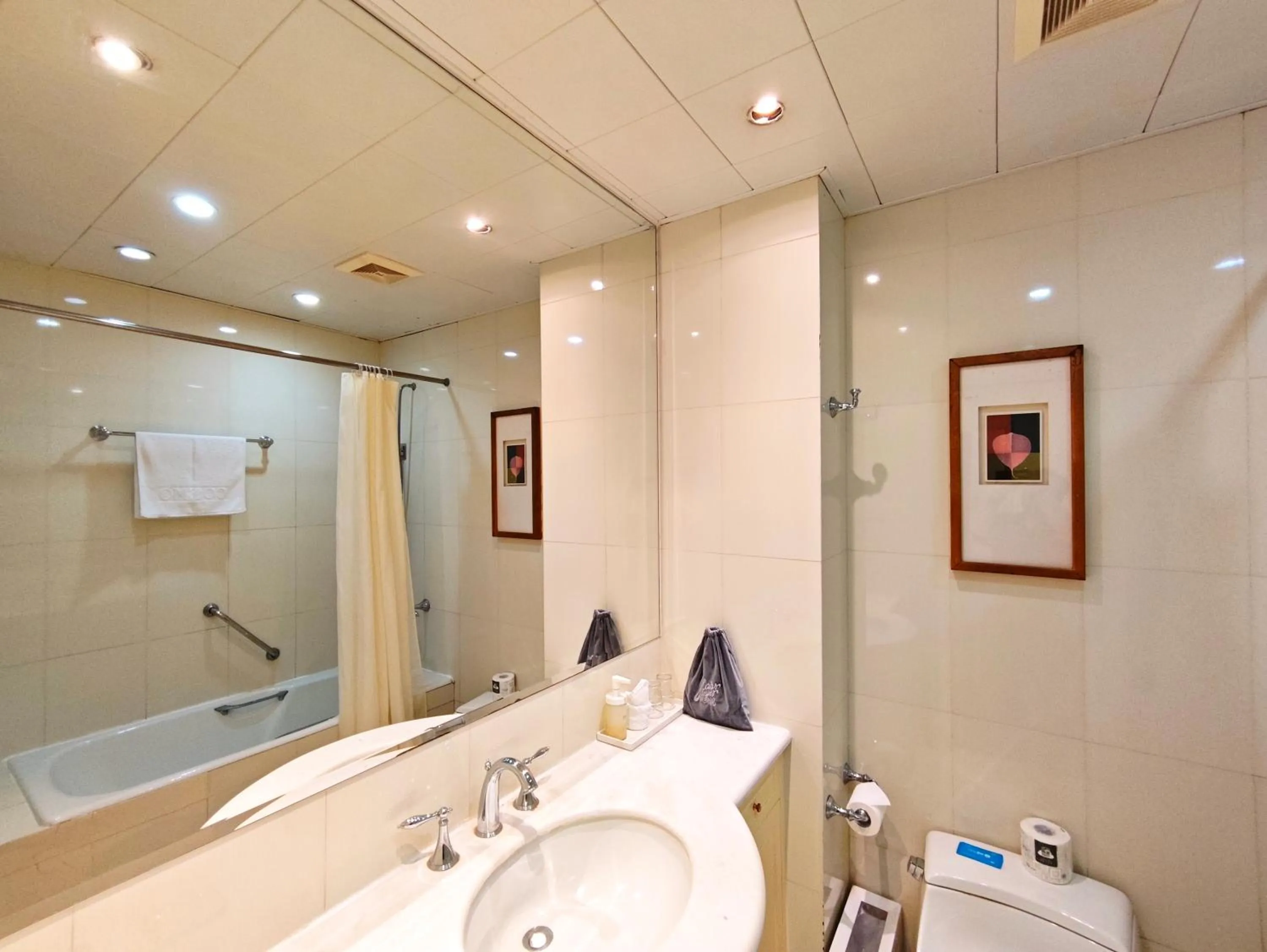 Ladoll Service Apartments