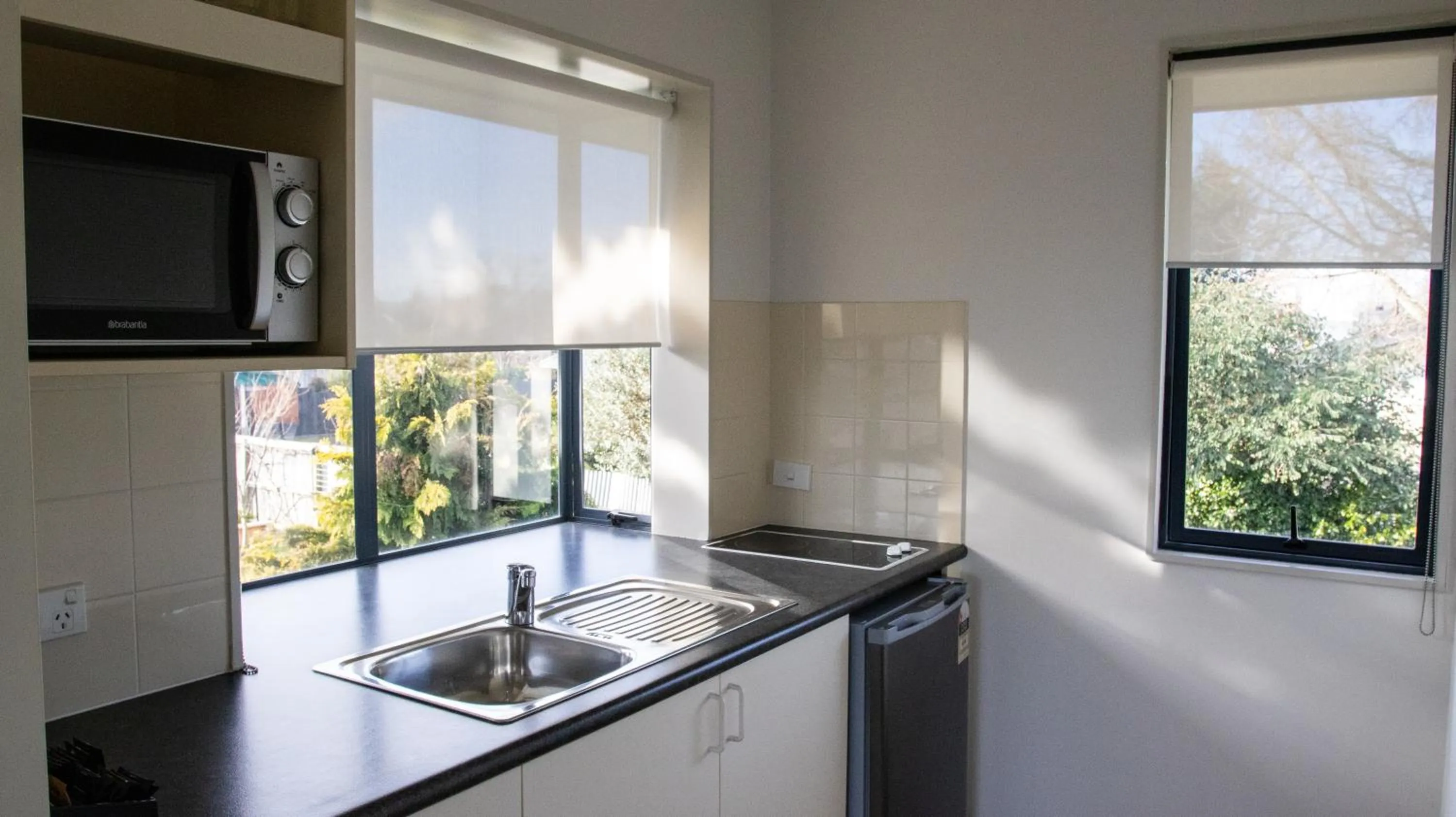 minibar in ASURE Phoenix Motor Inn