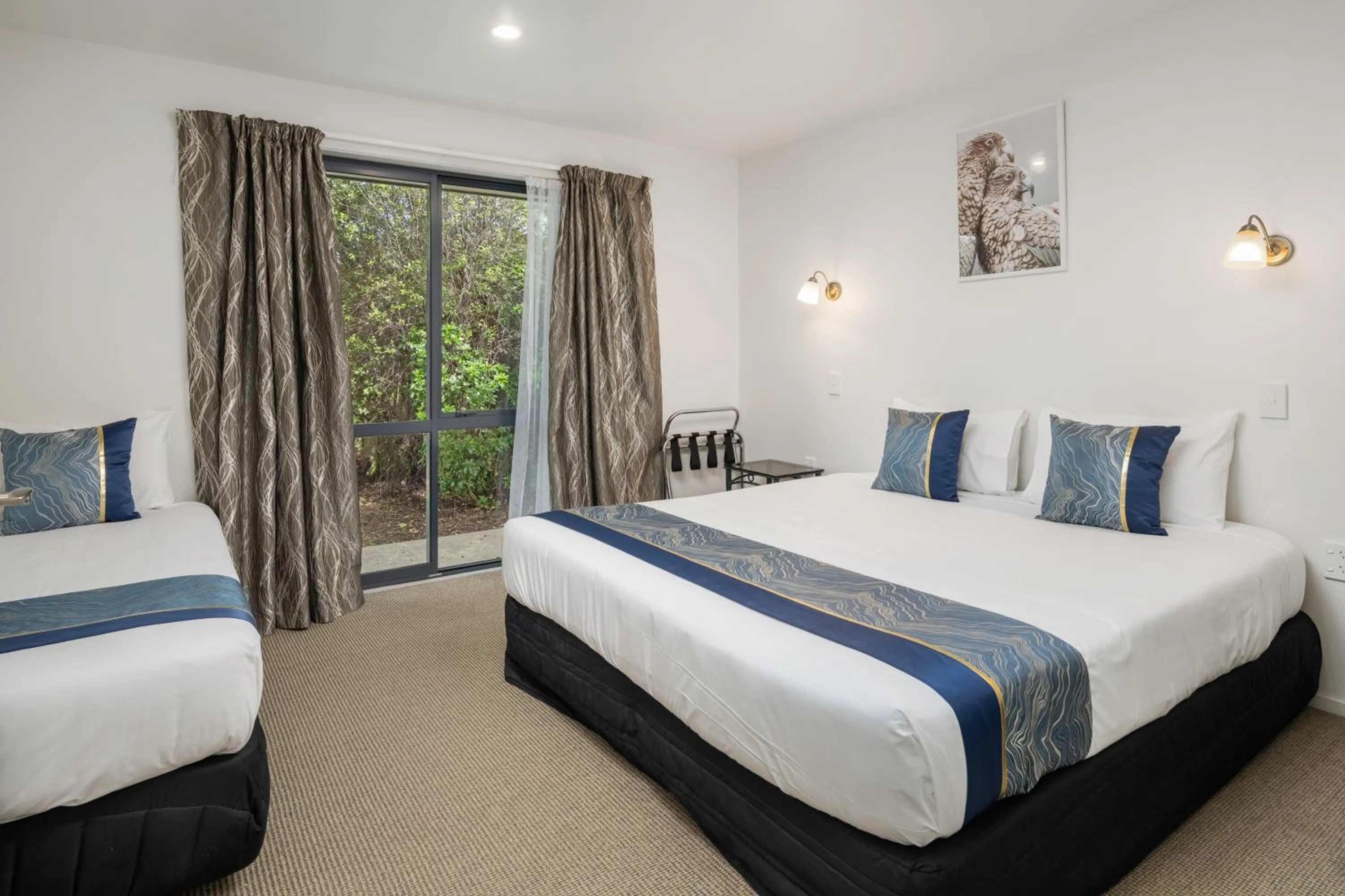 Bedroom, Bed in ASURE Phoenix Motor Inn