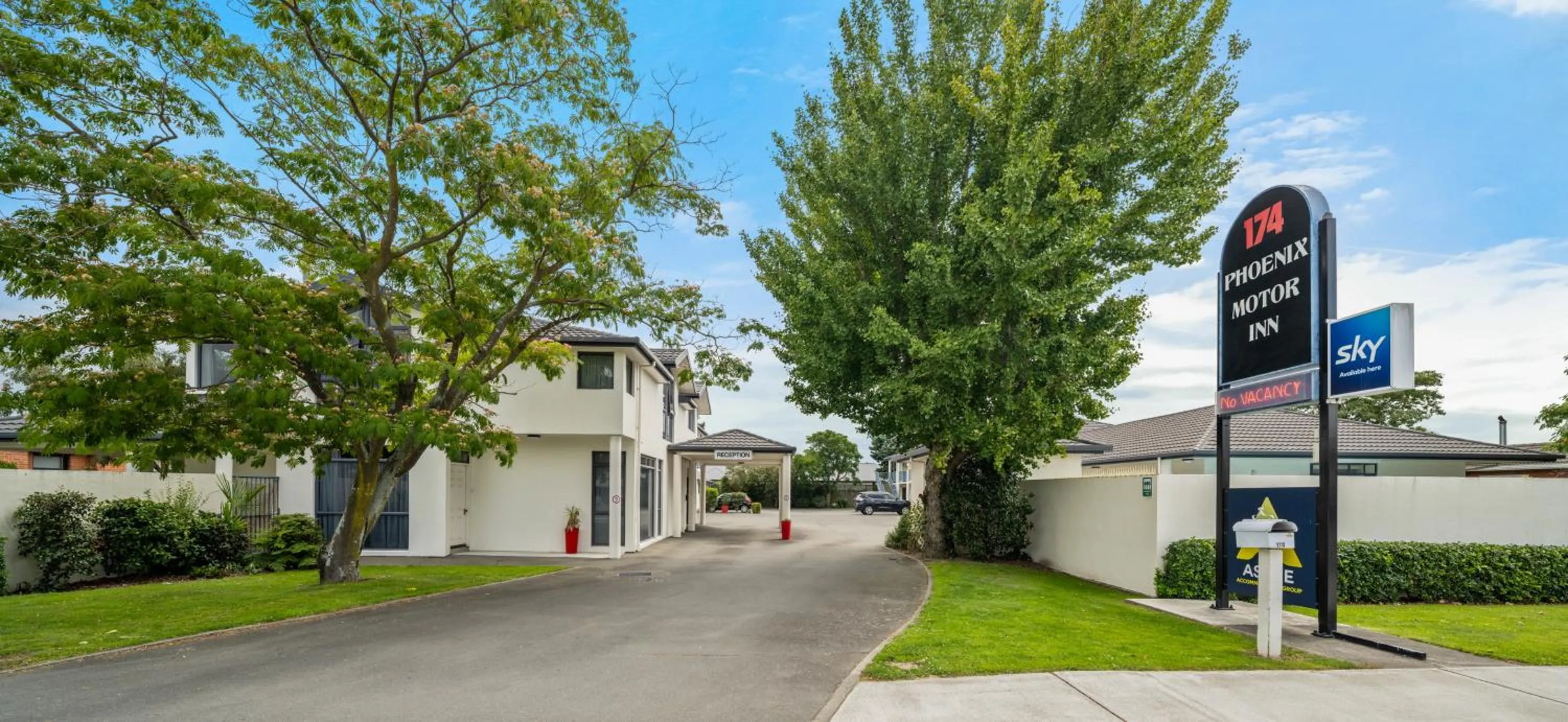 Property building in ASURE Phoenix Motor Inn
