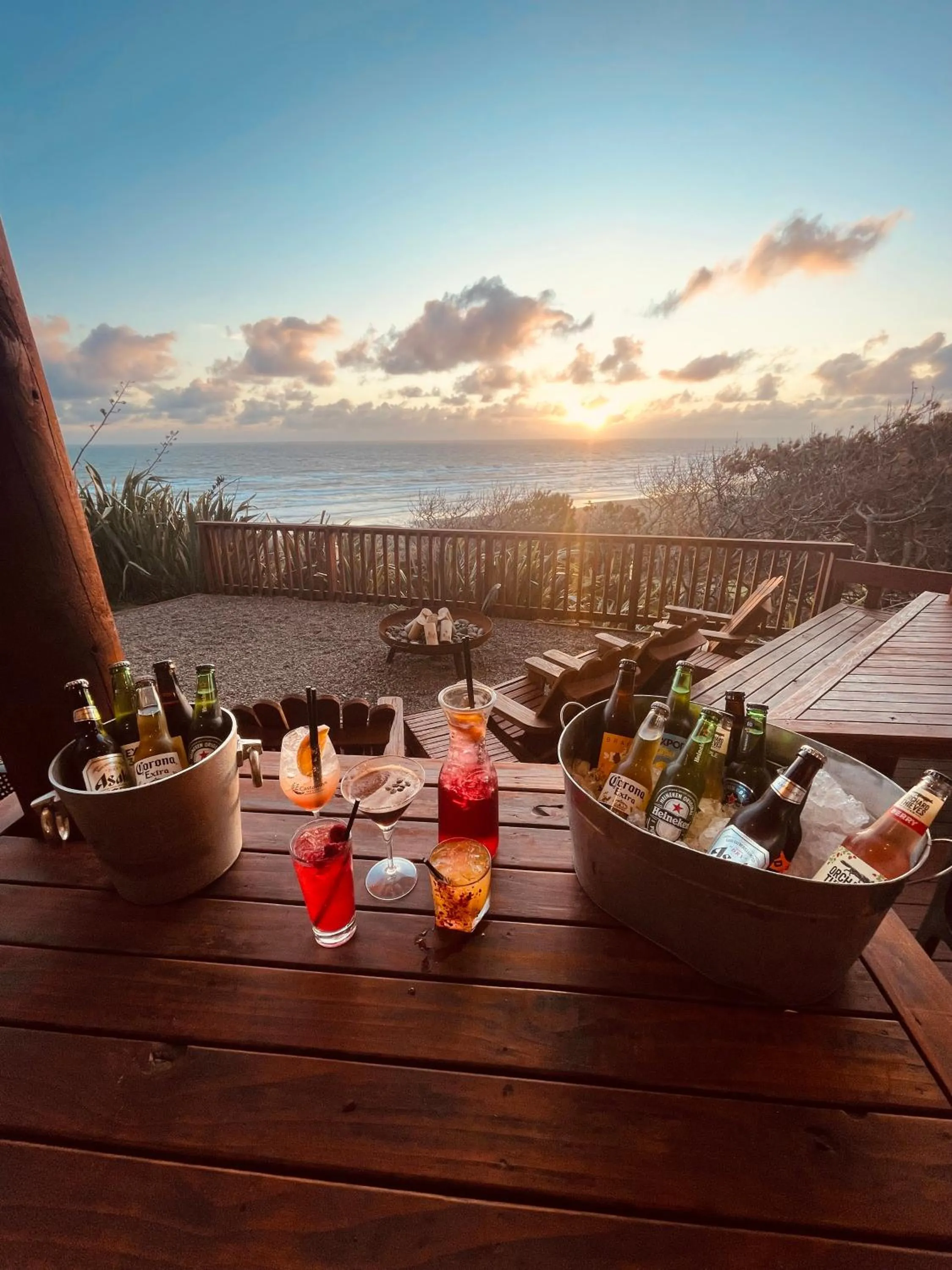 Restaurant/places to eat in Castaways Resort