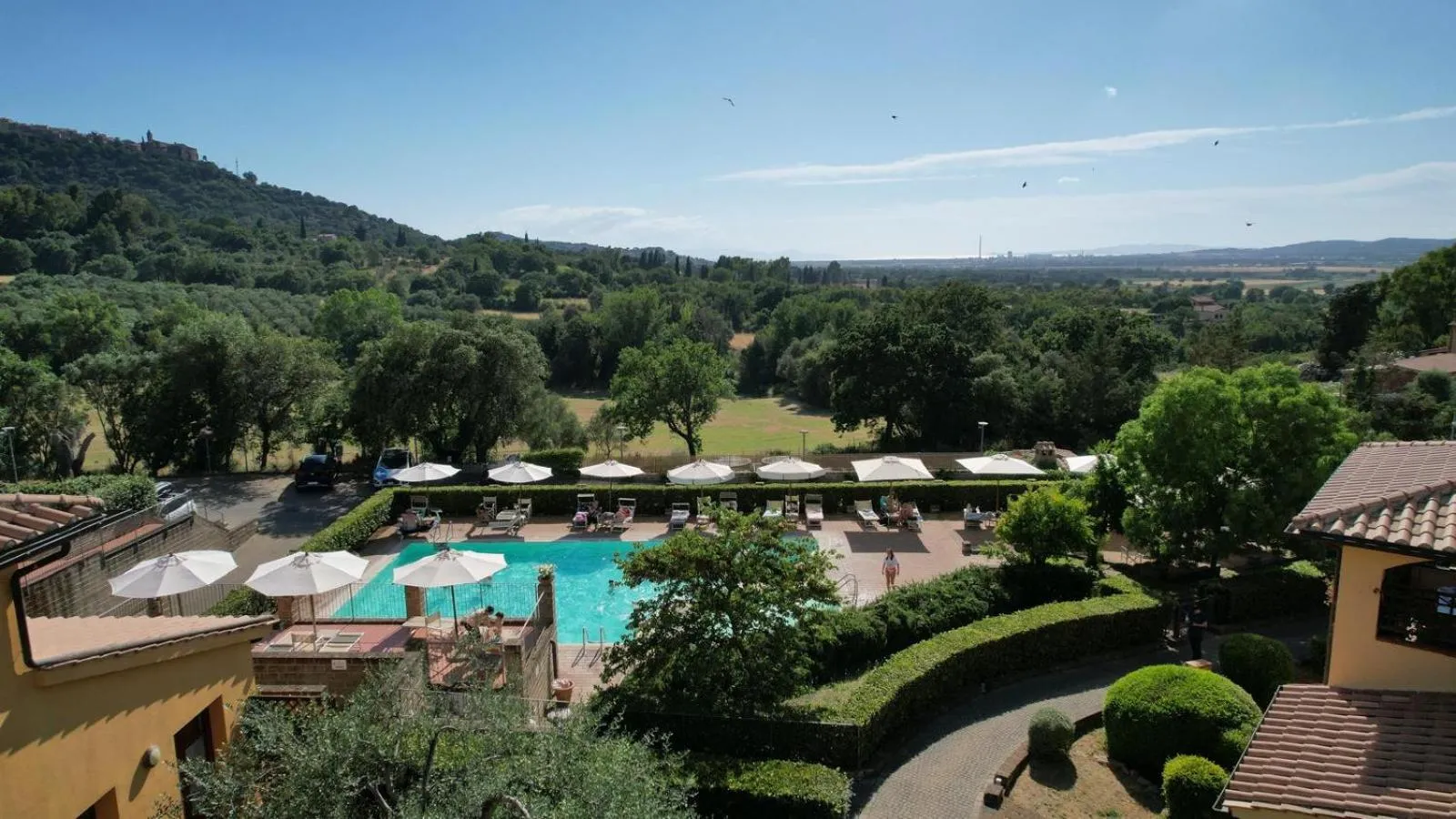 Pool view in Borgo Etrusco