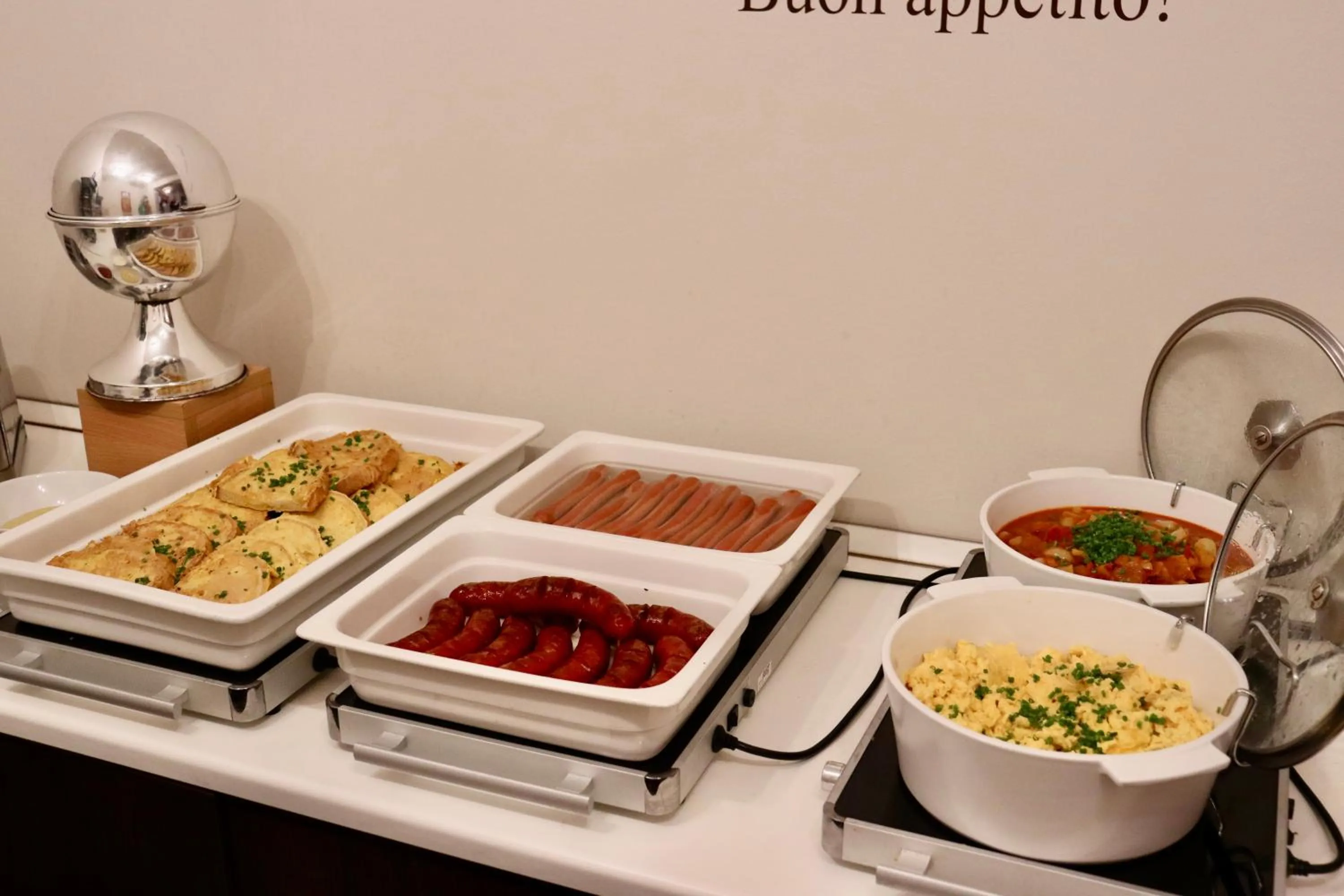 Breakfast in Hotel La Riva