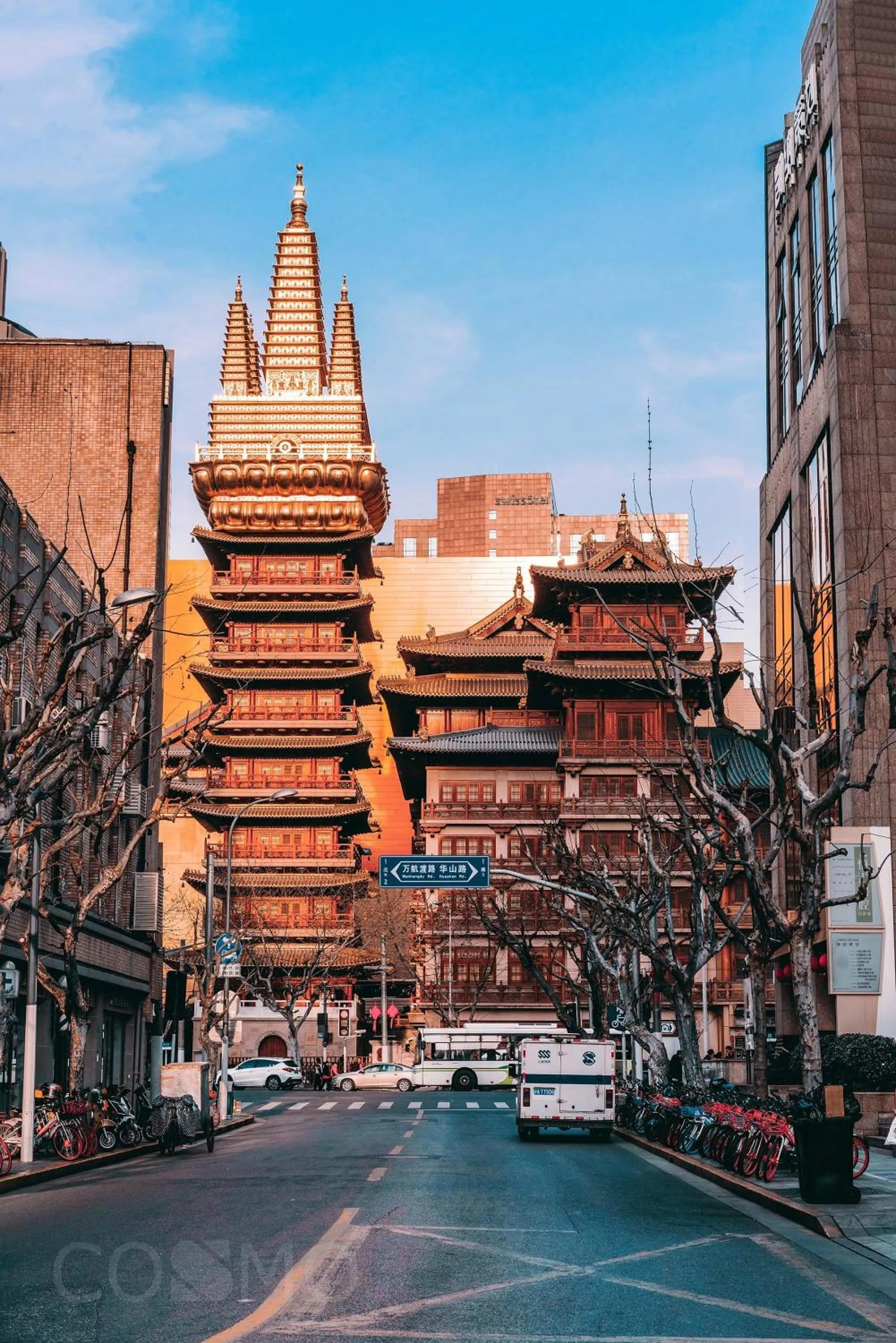 Shanghai Cosmo World Union Service Apartment