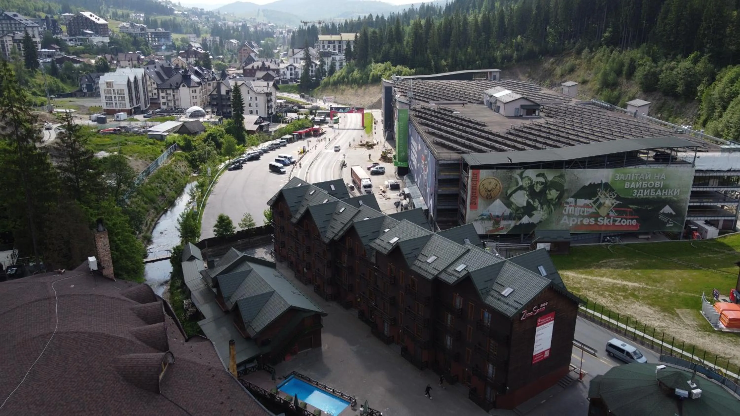Property building in ZimaSnow Ski & Spa Club