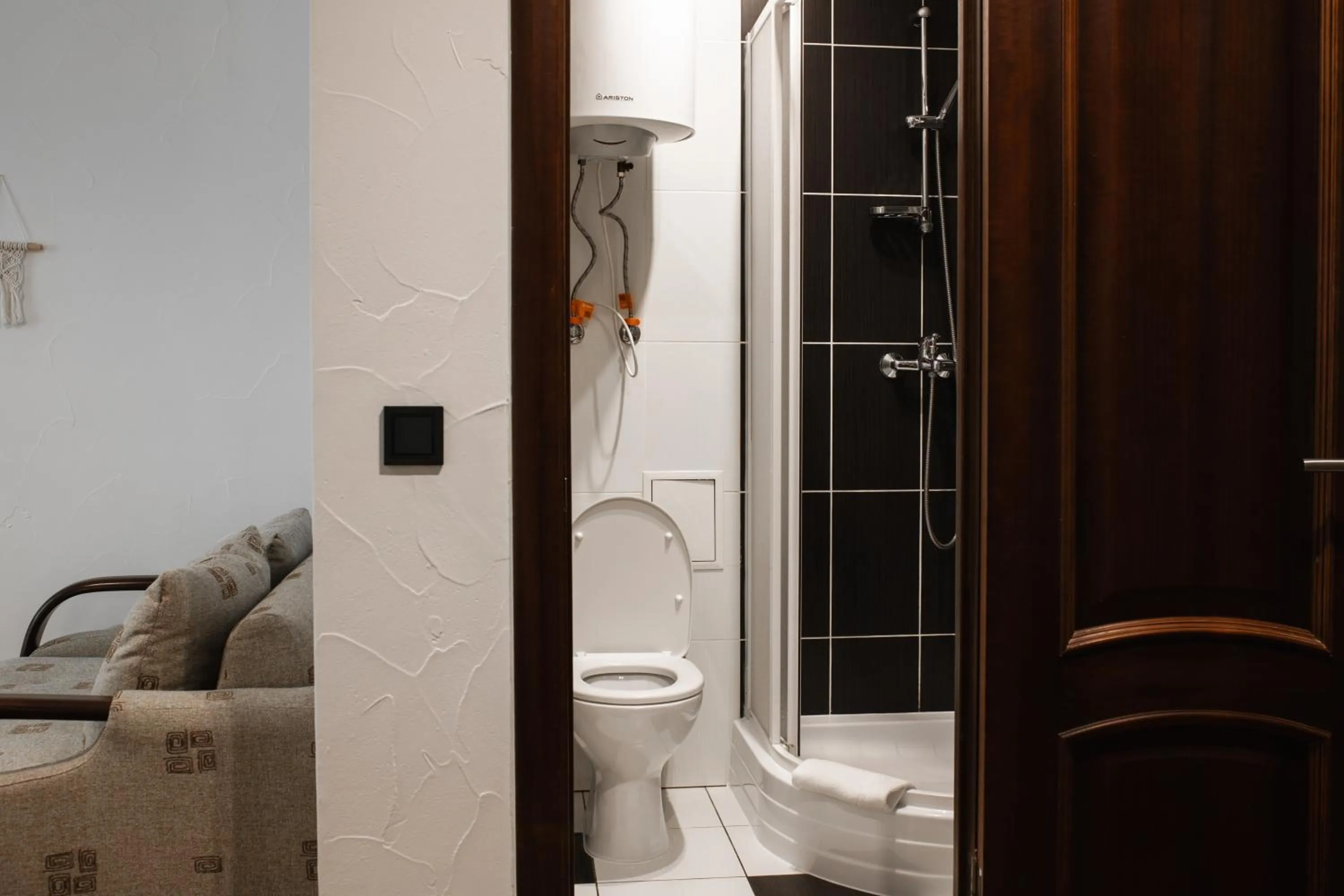 Toilet in ZimaSnow Ski & Spa Club