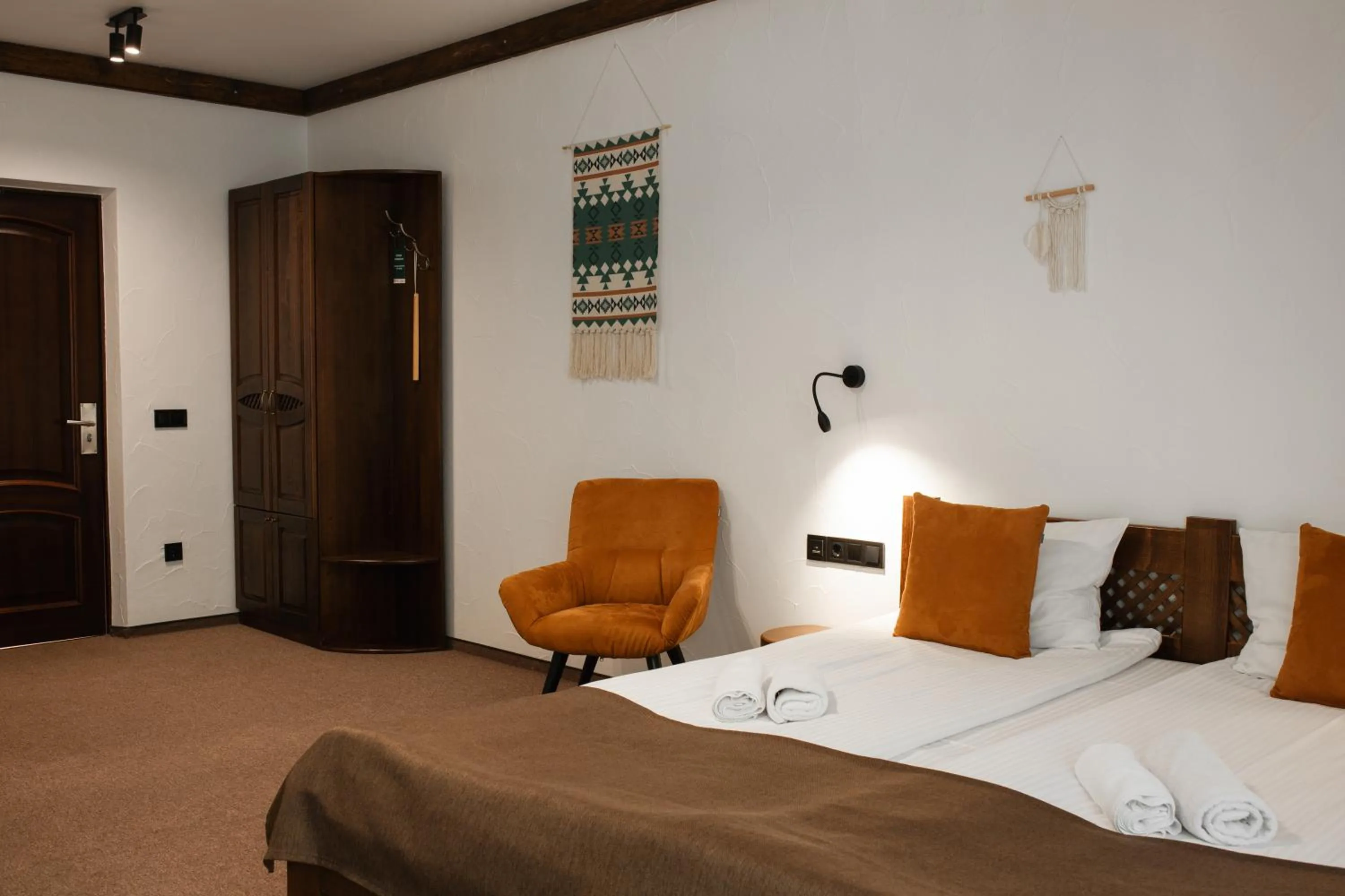 Bedroom, Bed in ZimaSnow Ski & Spa Club