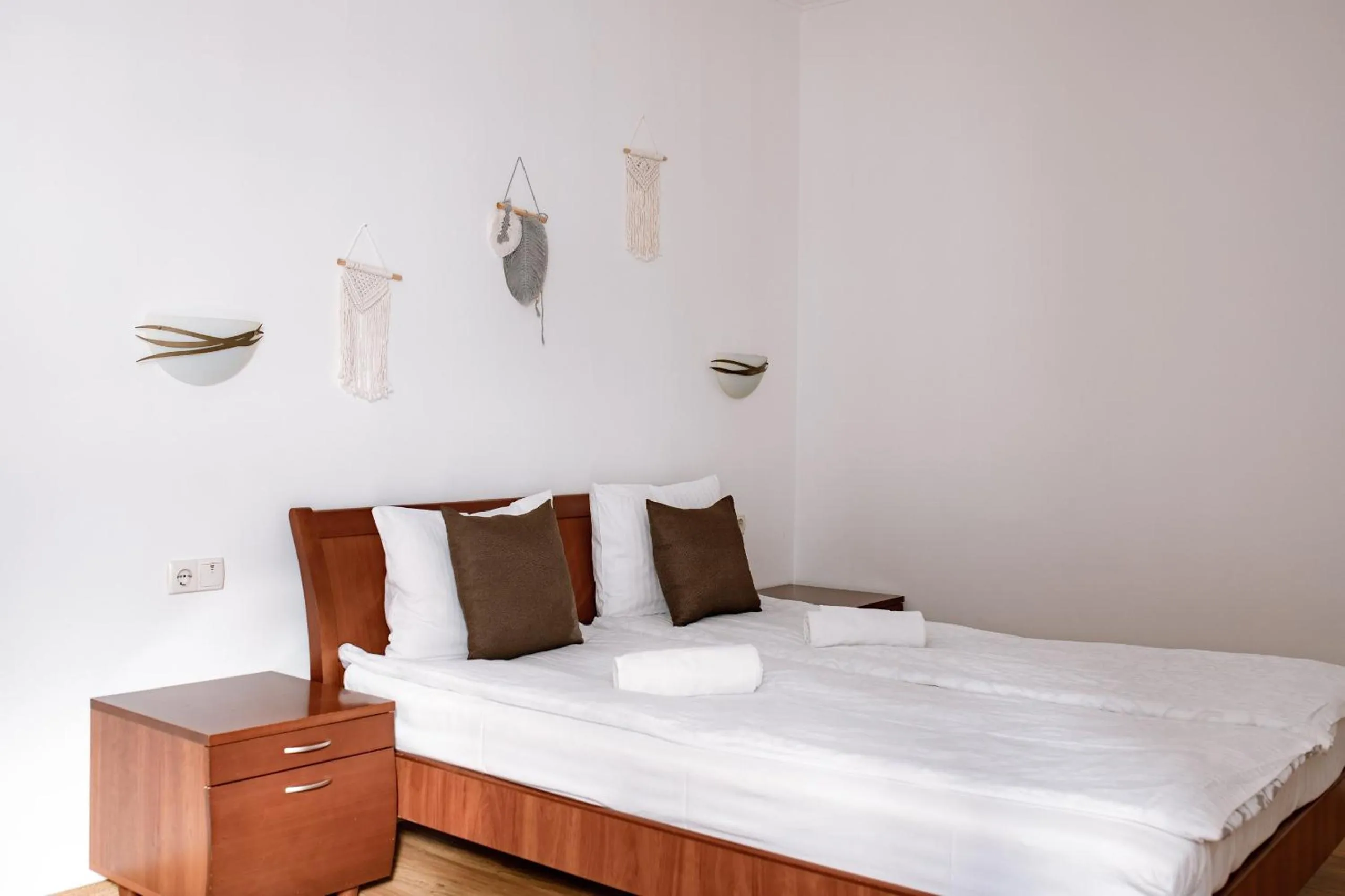 Bed in ZimaSnow Ski & Spa Club