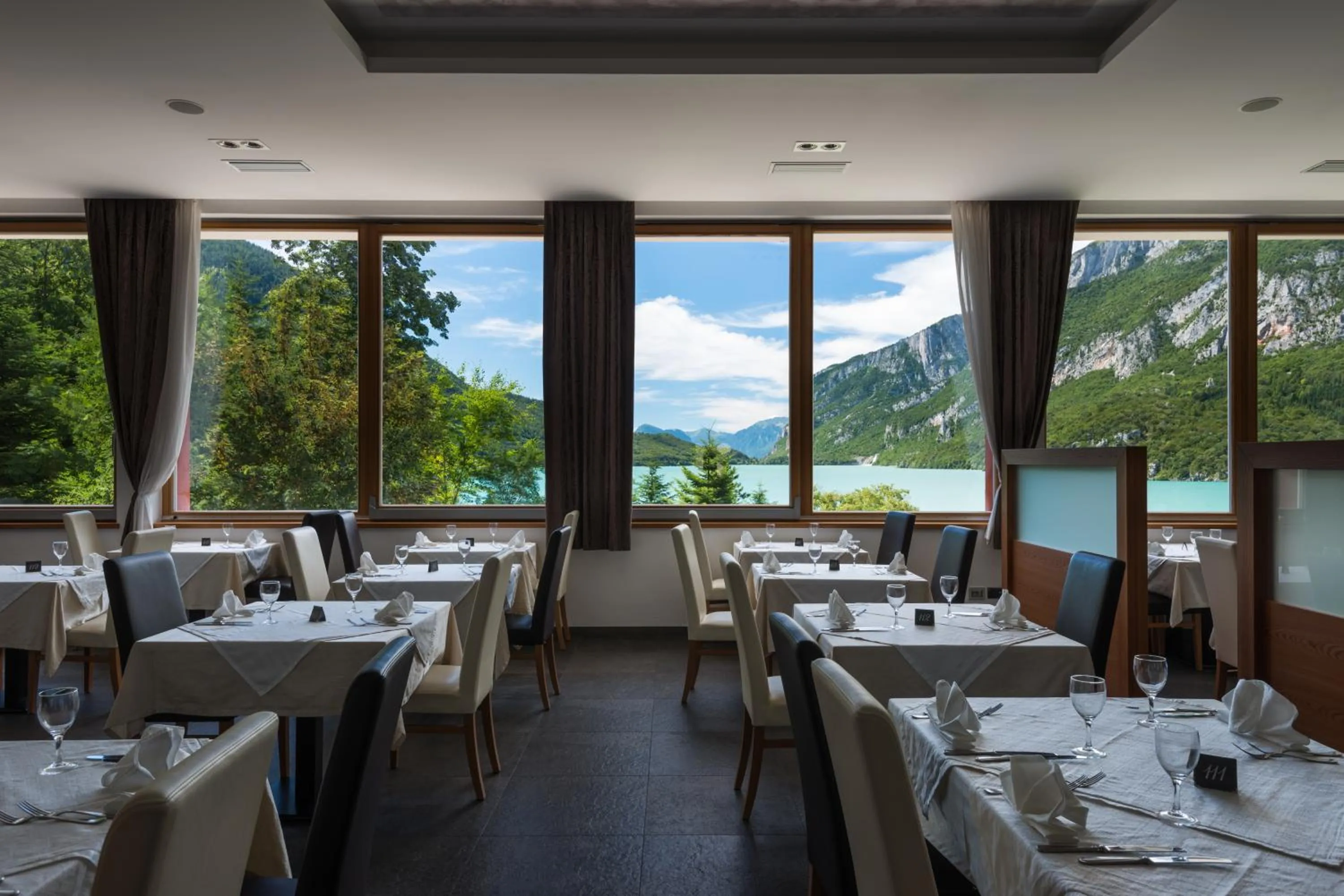 Restaurant/places to eat in Grand Hotel Molveno