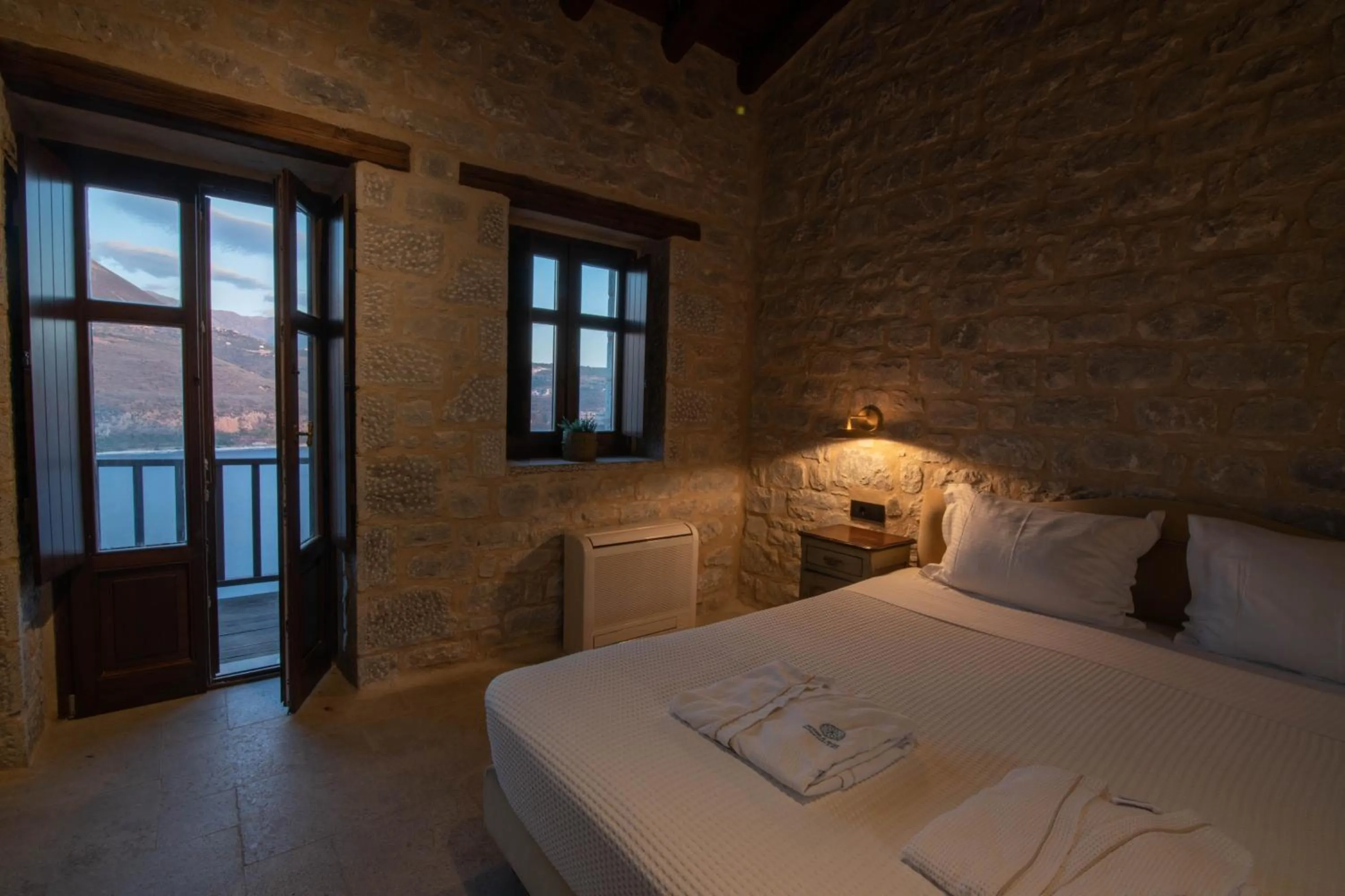 Restaurant/places to eat in Petra & Fos Boutique Hotel & Spa