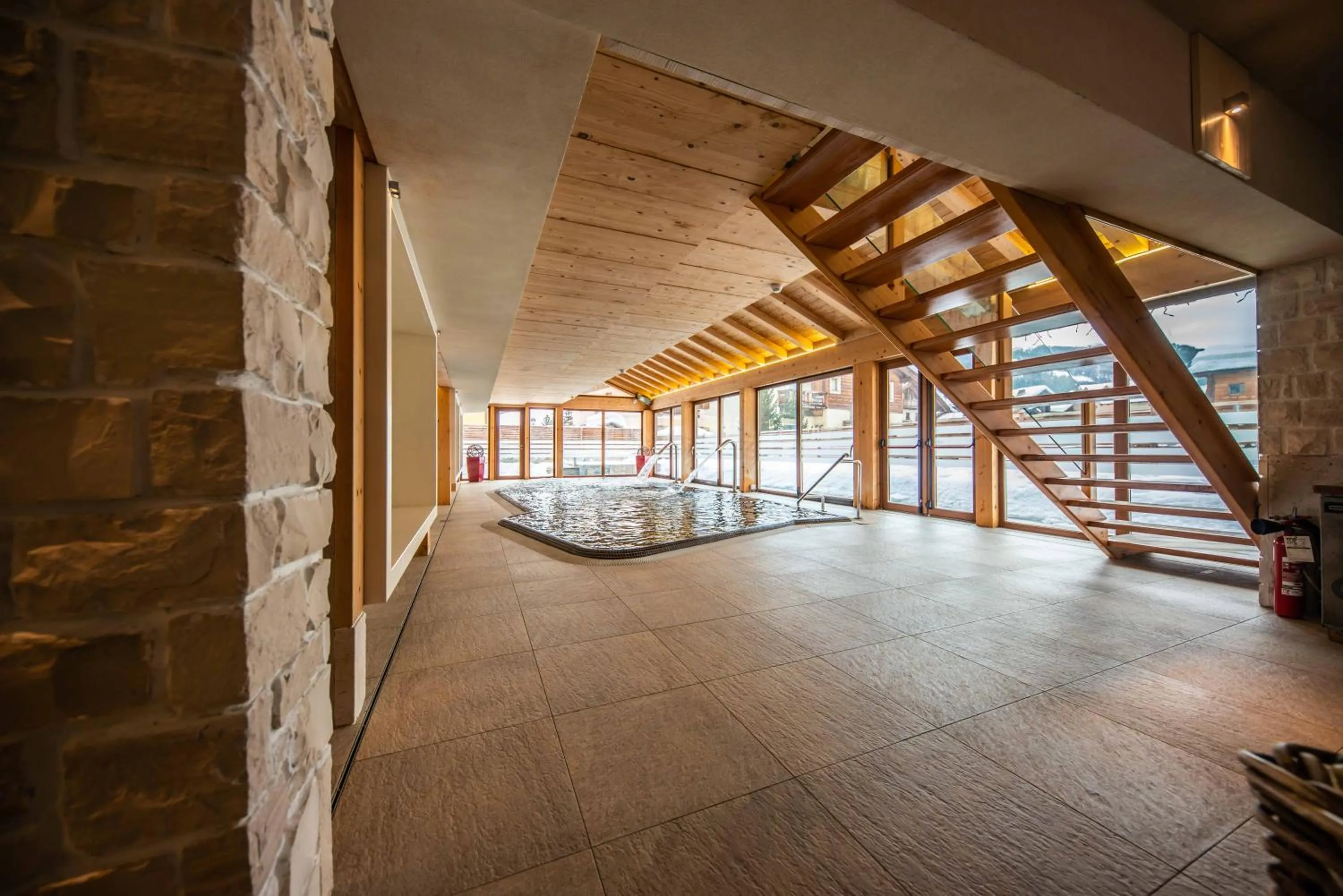 Swimming pool, Bed in Bivio Hotel Plaza