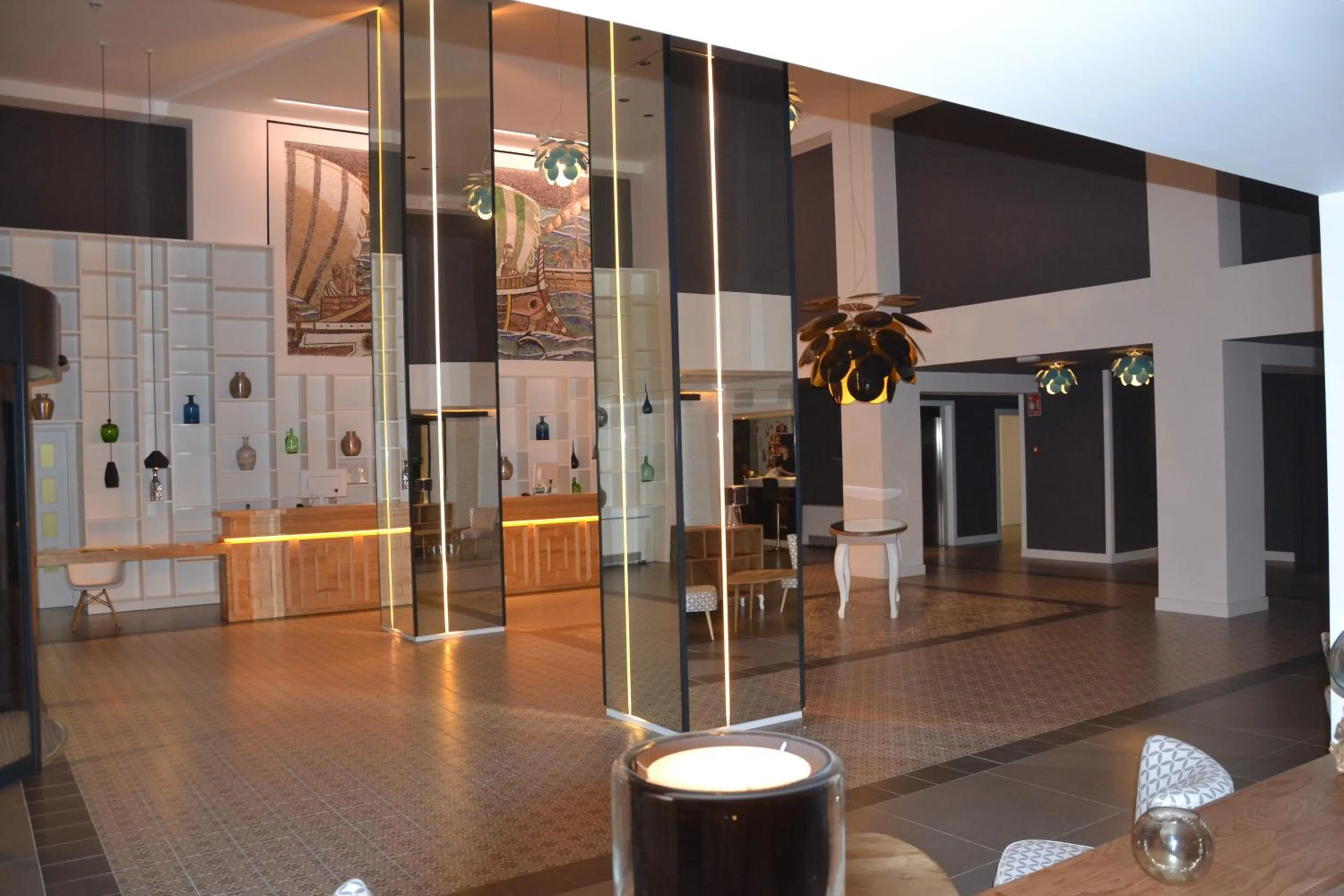 Lobby or reception in Hotel Brisamar Suites