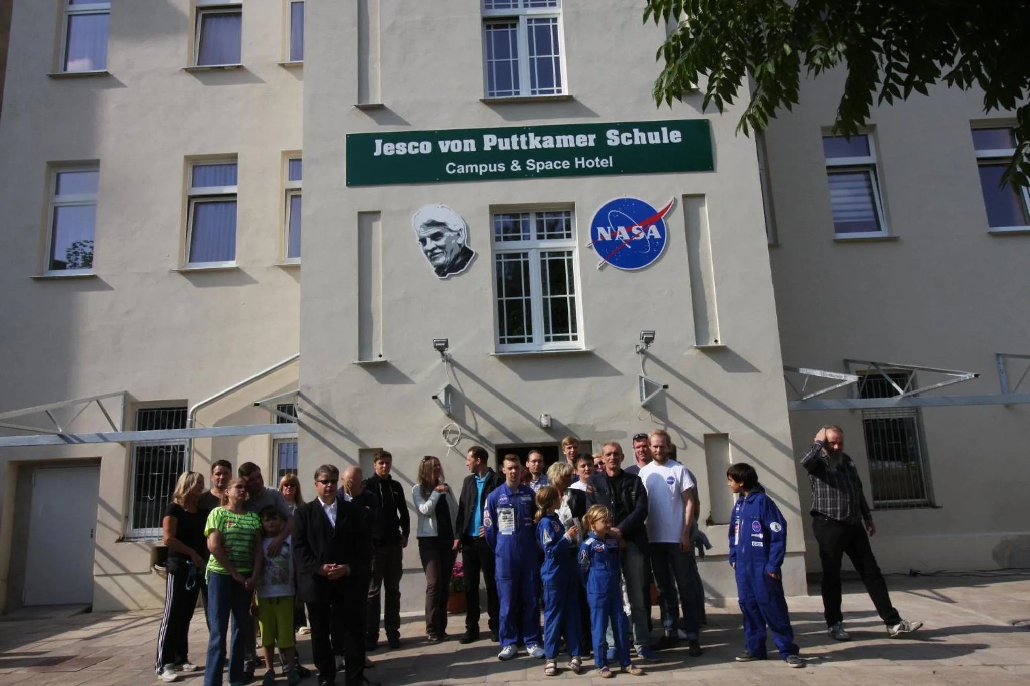 Property building in Space Hotel im Campus der JvP Schule