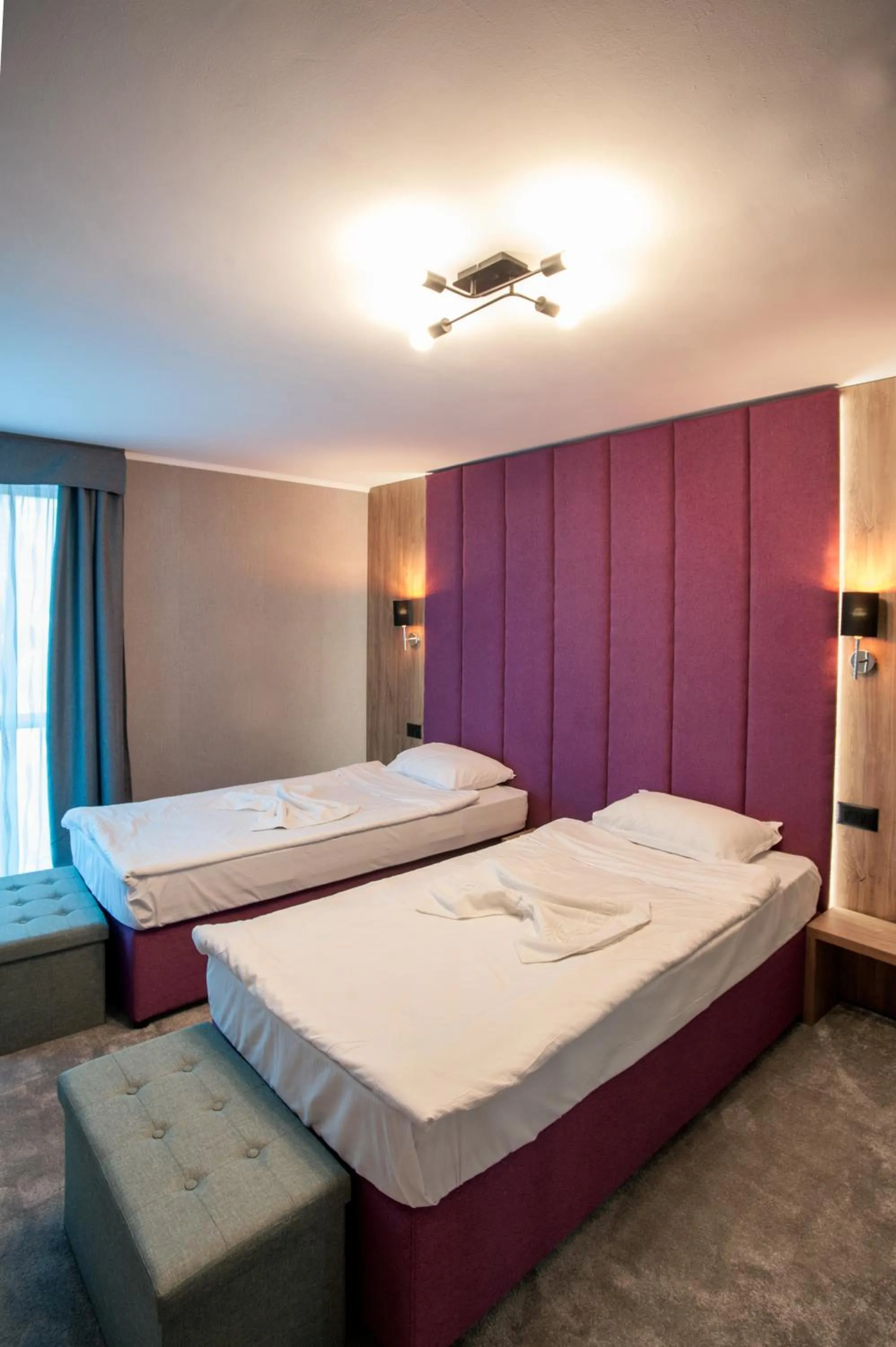 Photo of the whole room, Bed in White House Family Hotel Spa zone