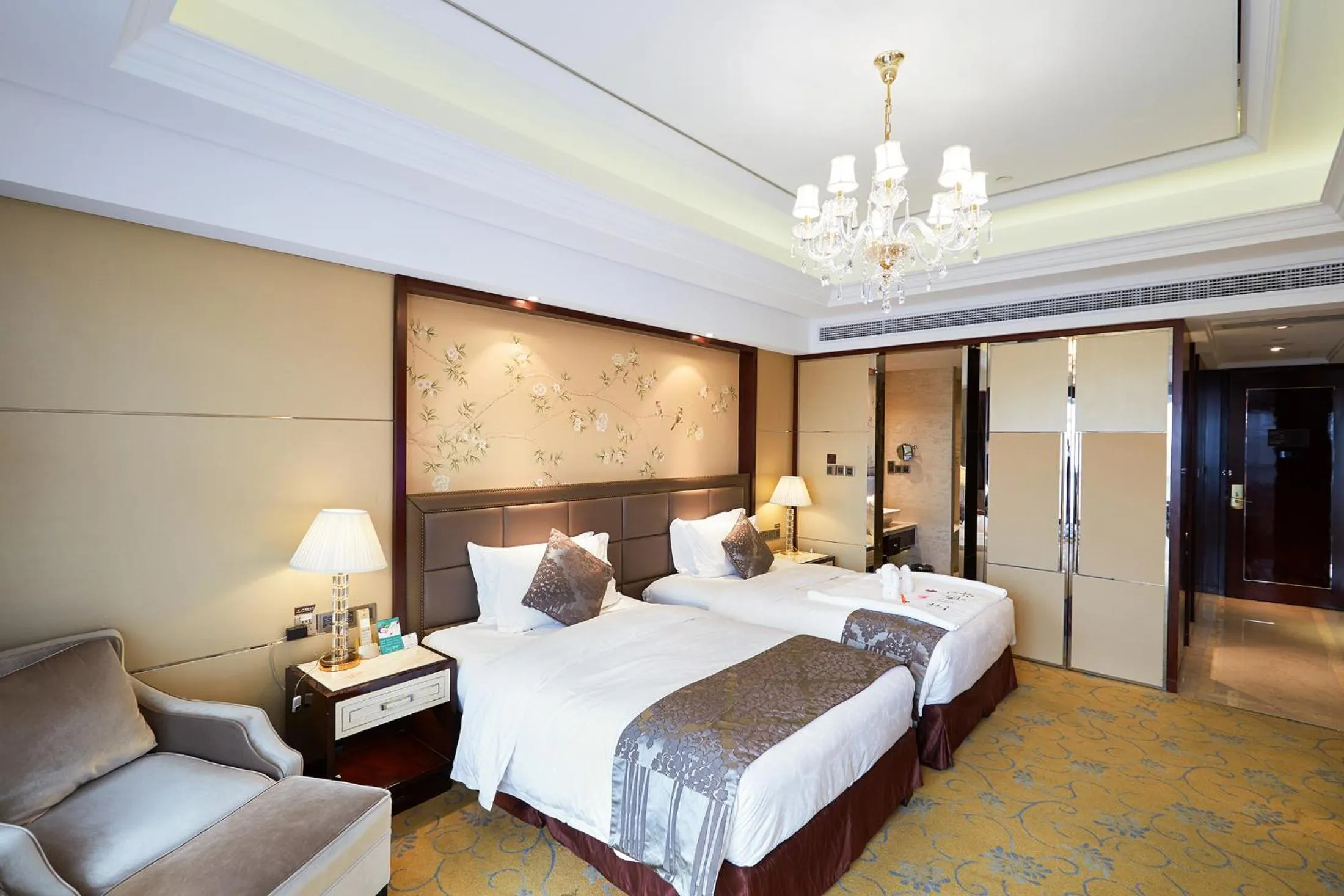 Property building in Tongli Lake Resort Phase II