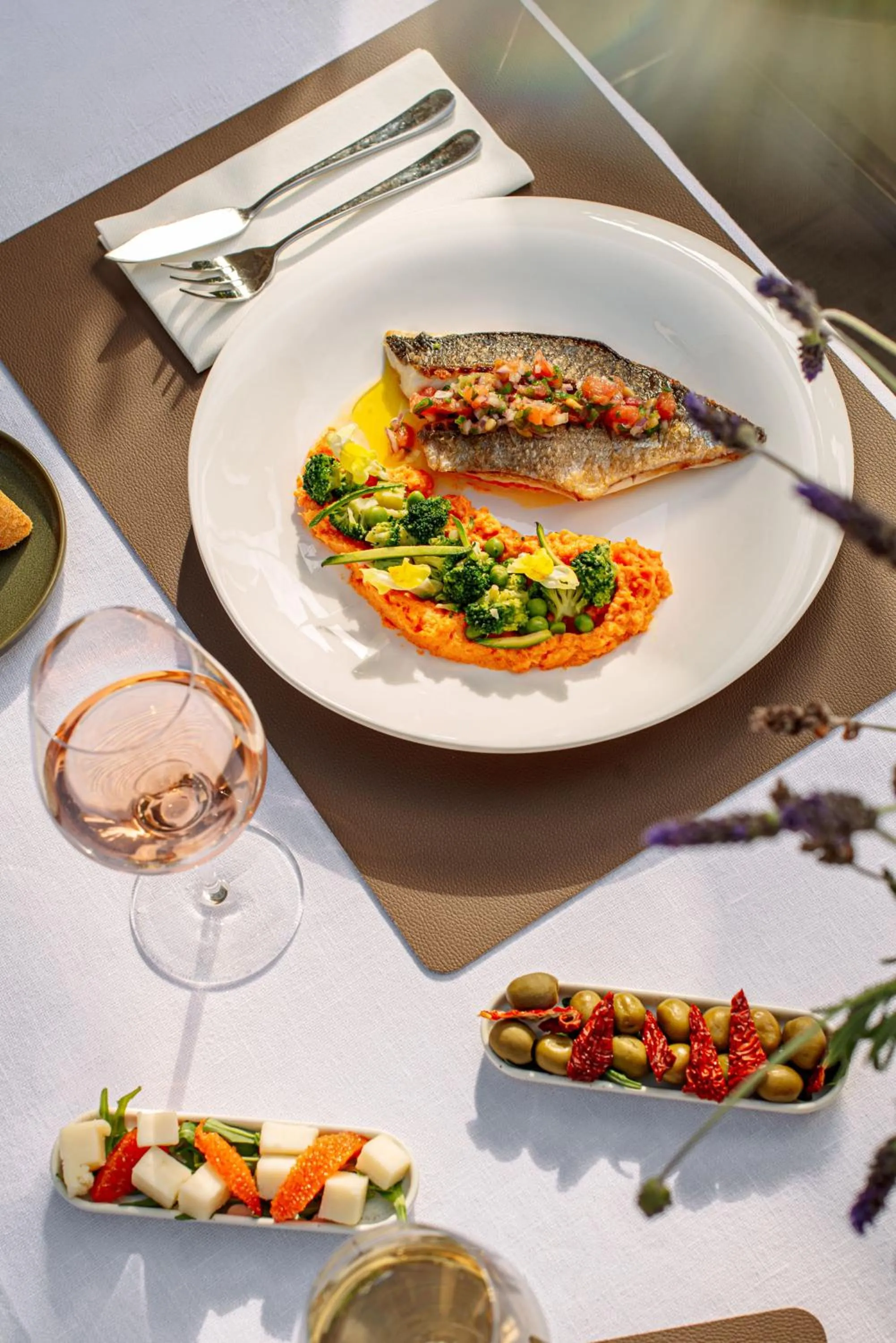 Restaurant/places to eat in Boutique Hôtel Villa Fabulite