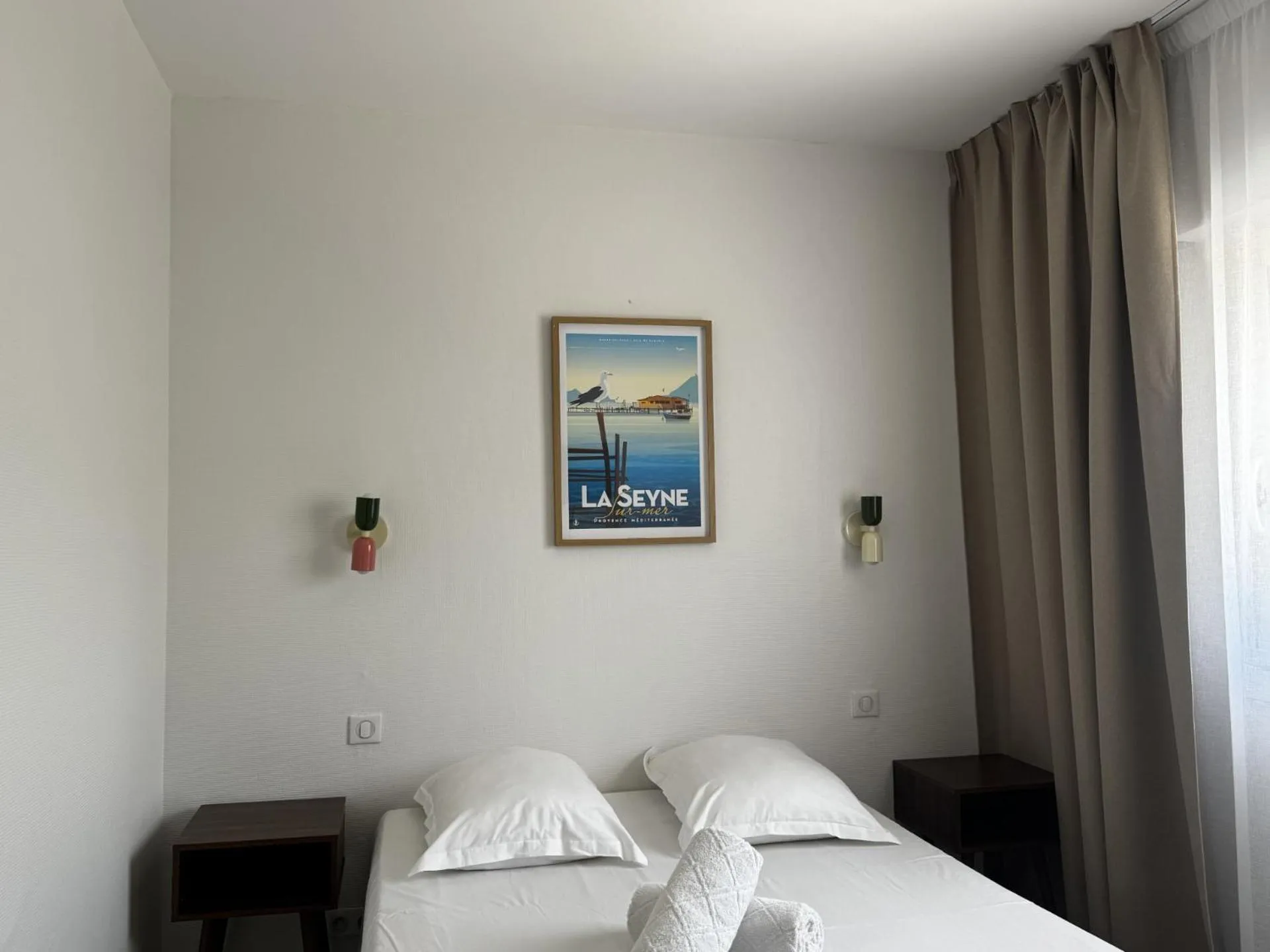 Bed in Hotel Le Golfe Bleu