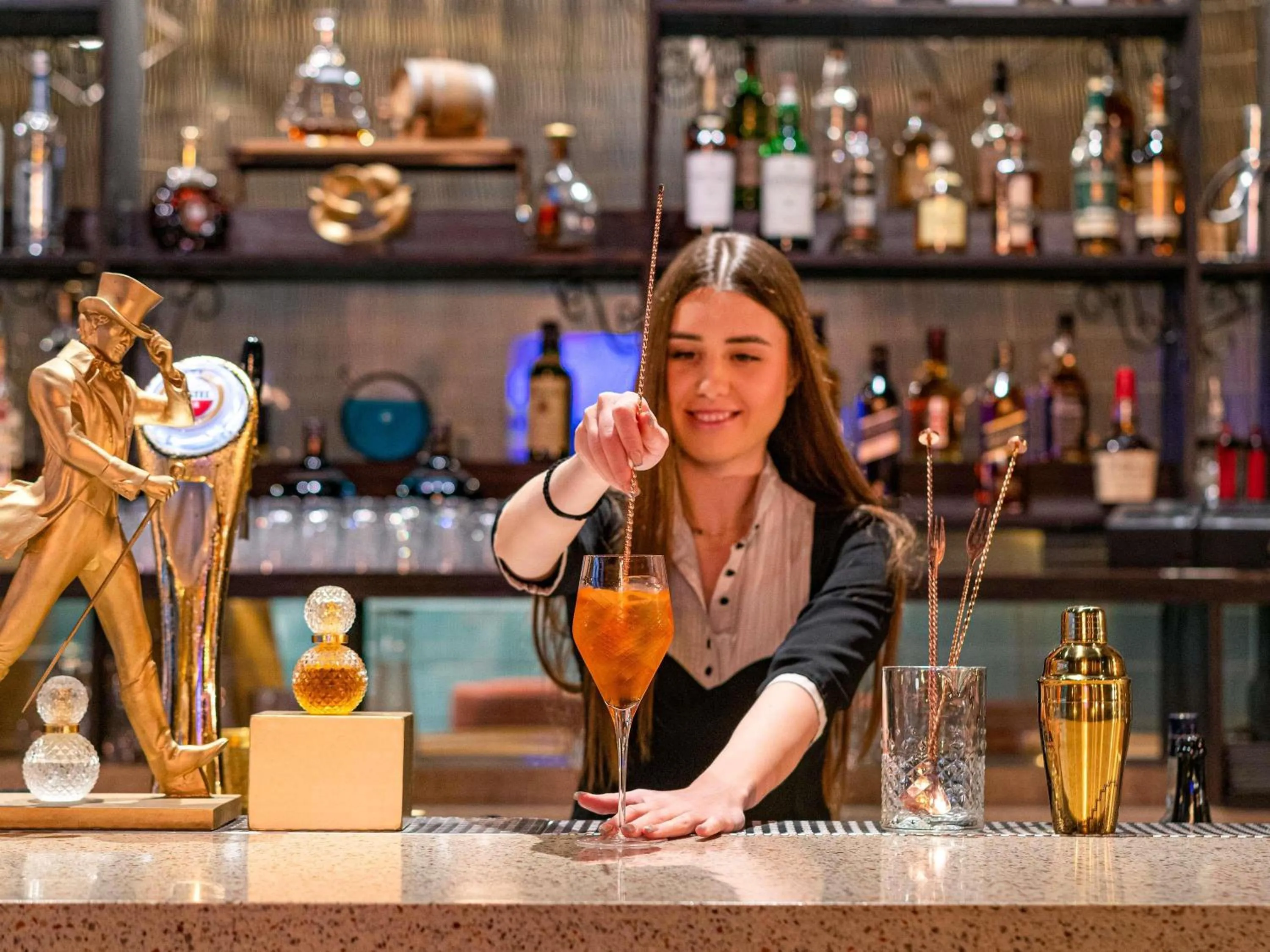 Lounge or bar in Fairmont Amman