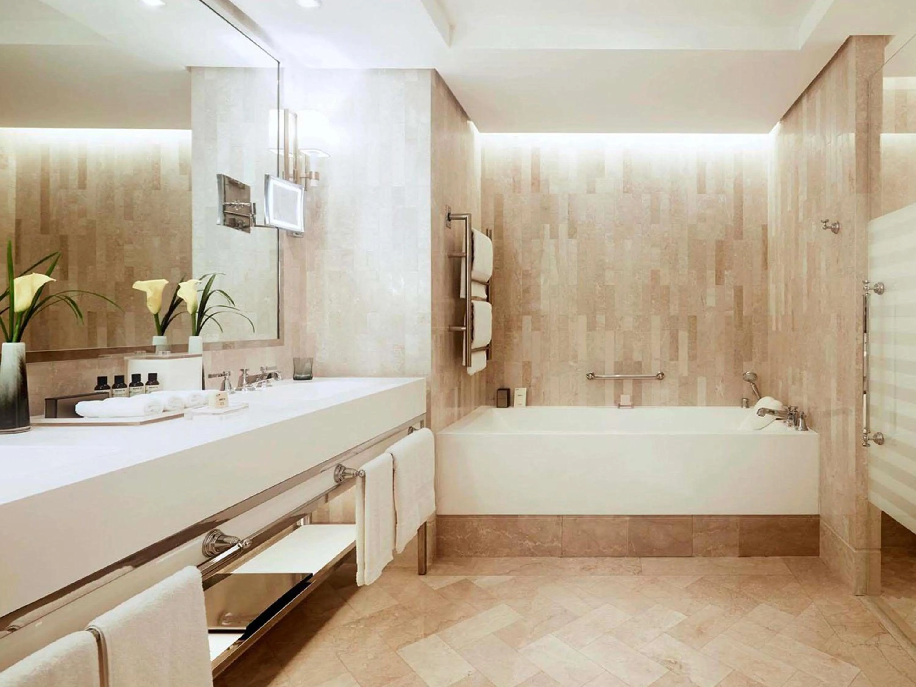 Bedroom in Fairmont Amman