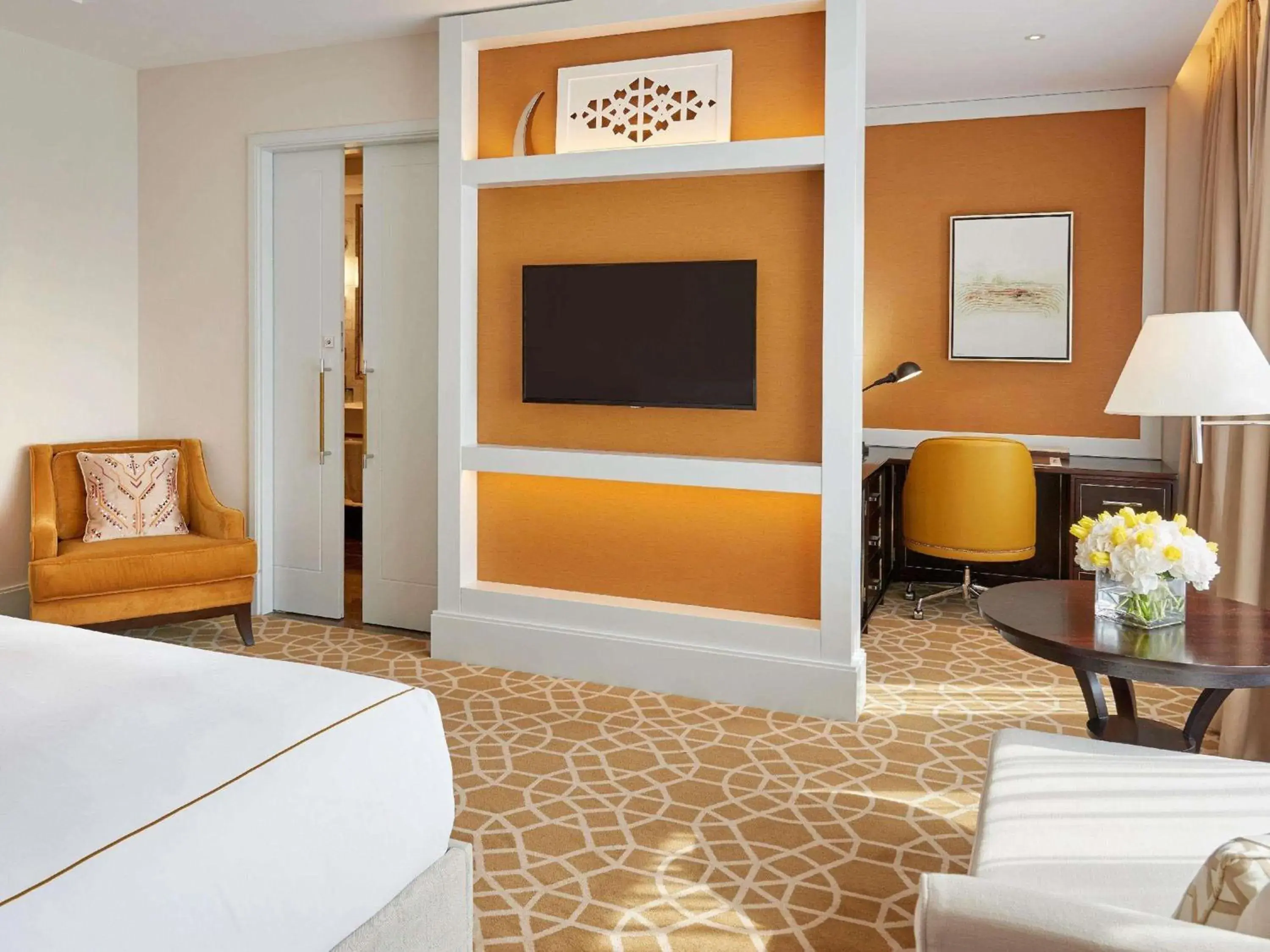 Bedroom, Bed in Fairmont Amman Bedroom, Bed in Fairmont Amman