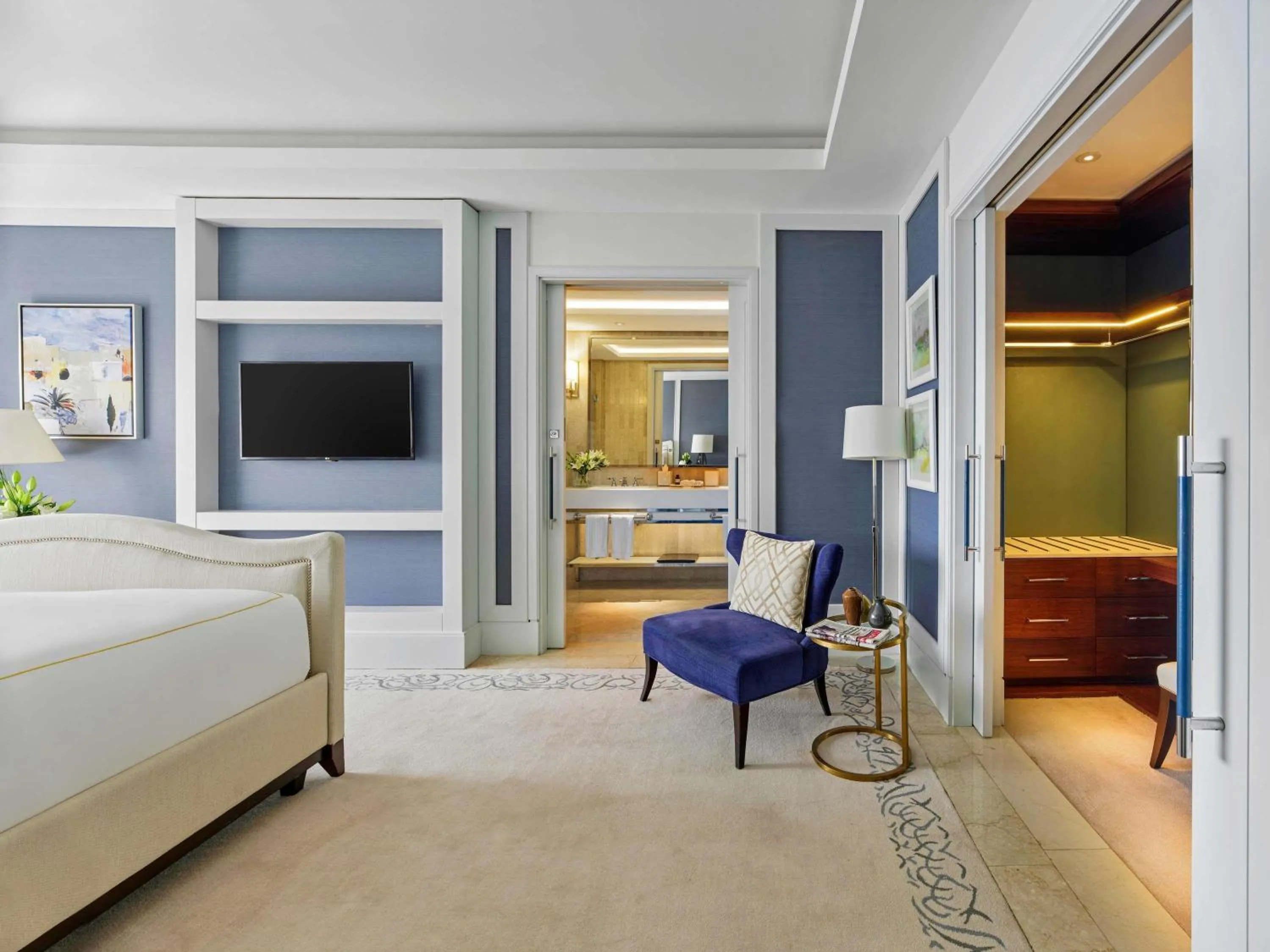 Bedroom, Bed in Fairmont Amman