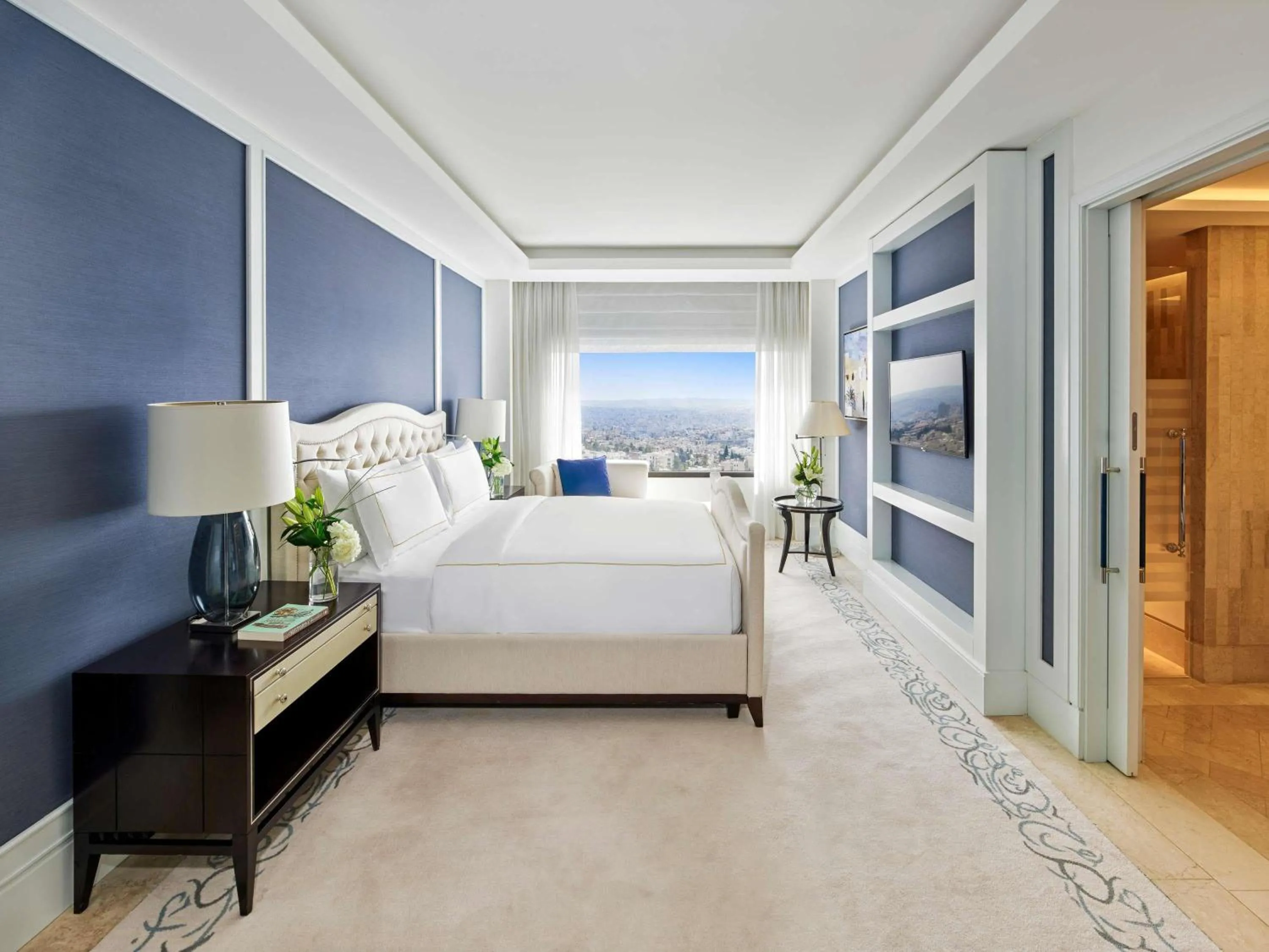 Bedroom, Bed in Fairmont Amman