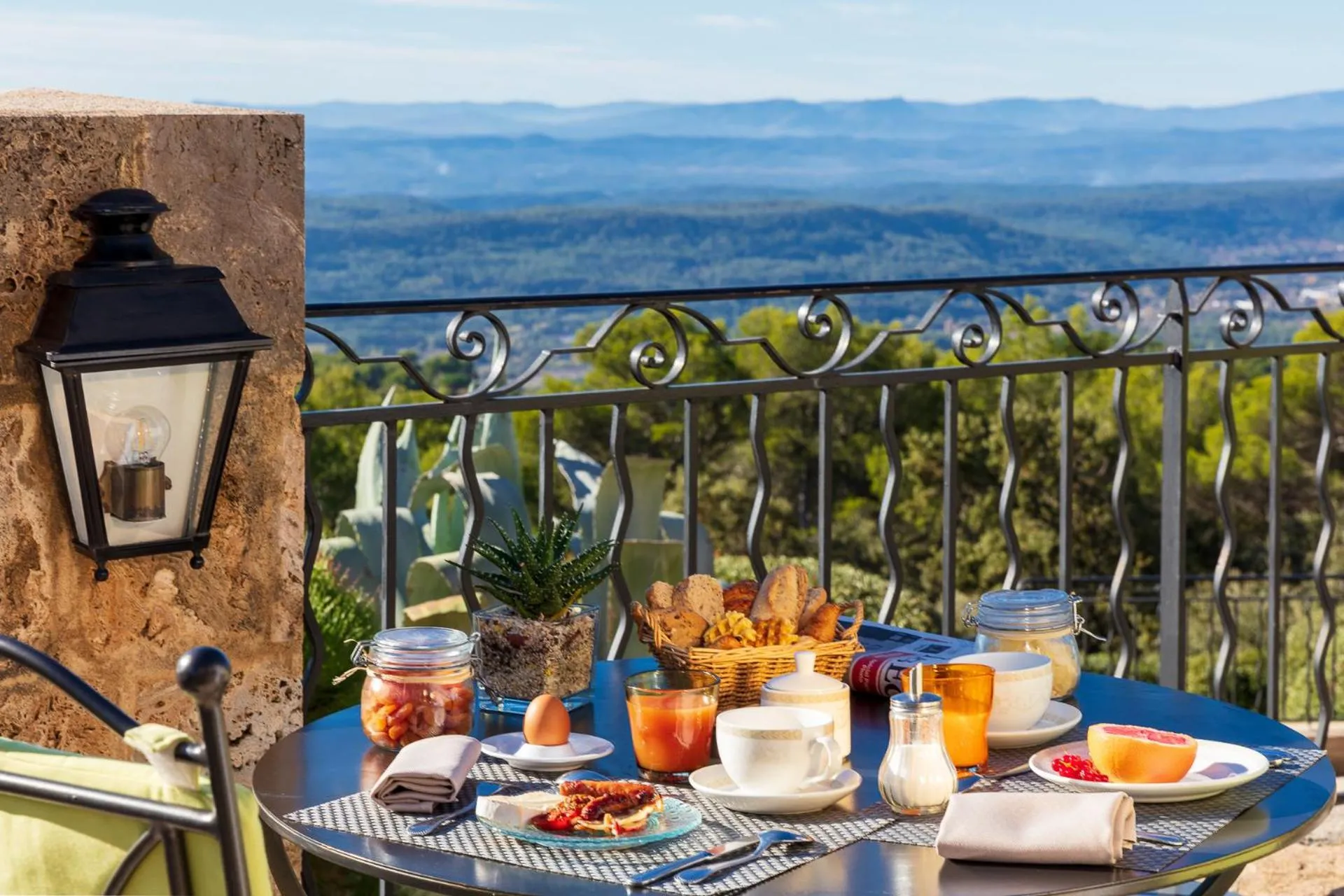 Breakfast in La Bastide De Tourtour Hotel & Spa
