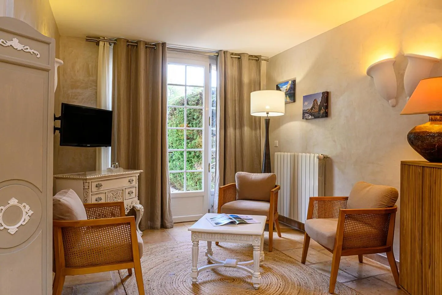 Living room in La Bastide De Tourtour Hotel & Spa